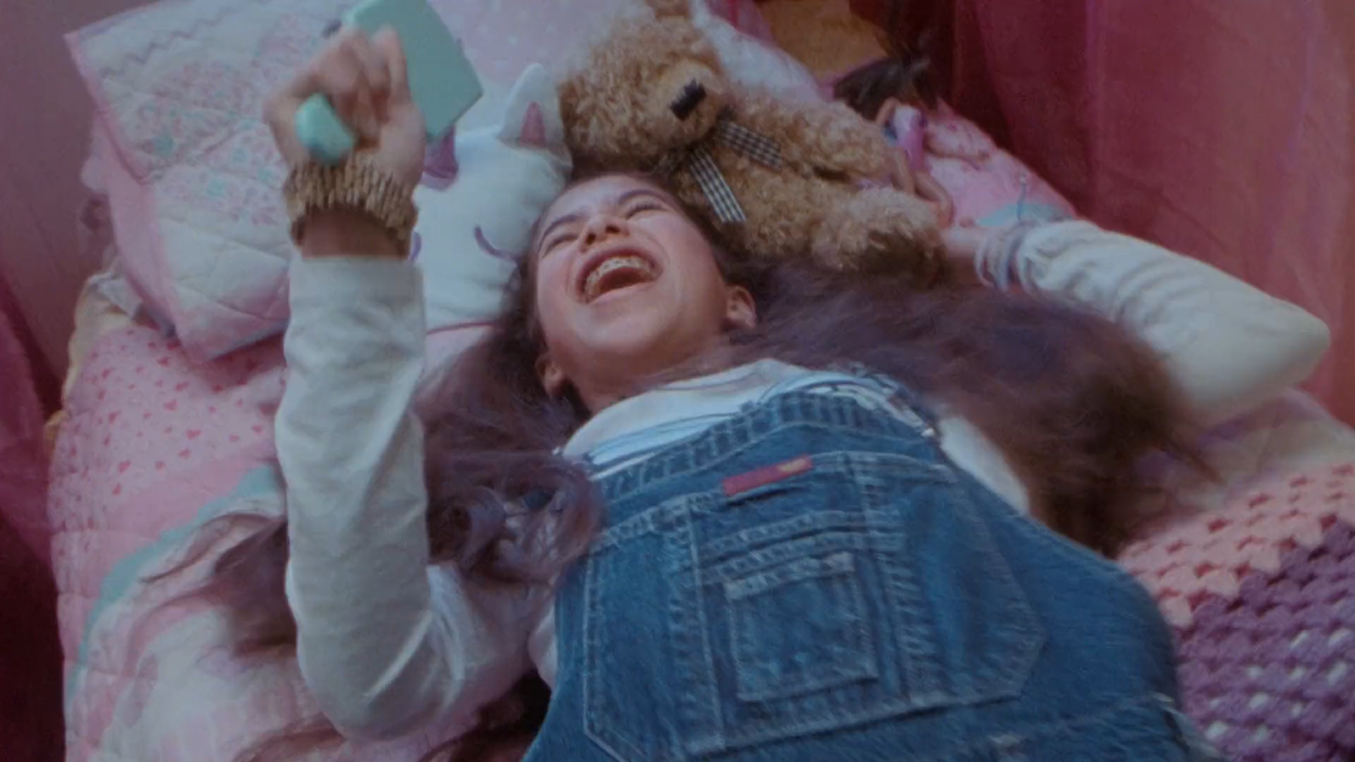 JUNOS_ALL OUR SOUND_90s.Still003.png