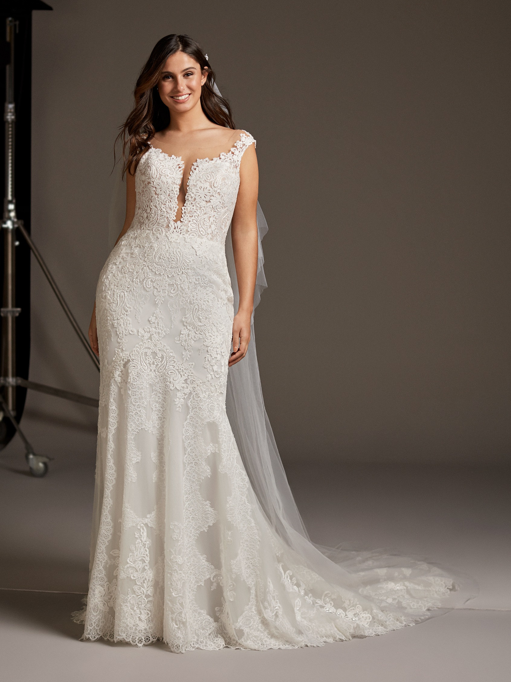 BridesbyYoung-IndianapolisIndianaSchaumburgChicagoIllinoisParamusNewJerseyNewYorkPennsylvania-CurvyPlusSizeBridalStore-Pronovias-DESPINA.jpg