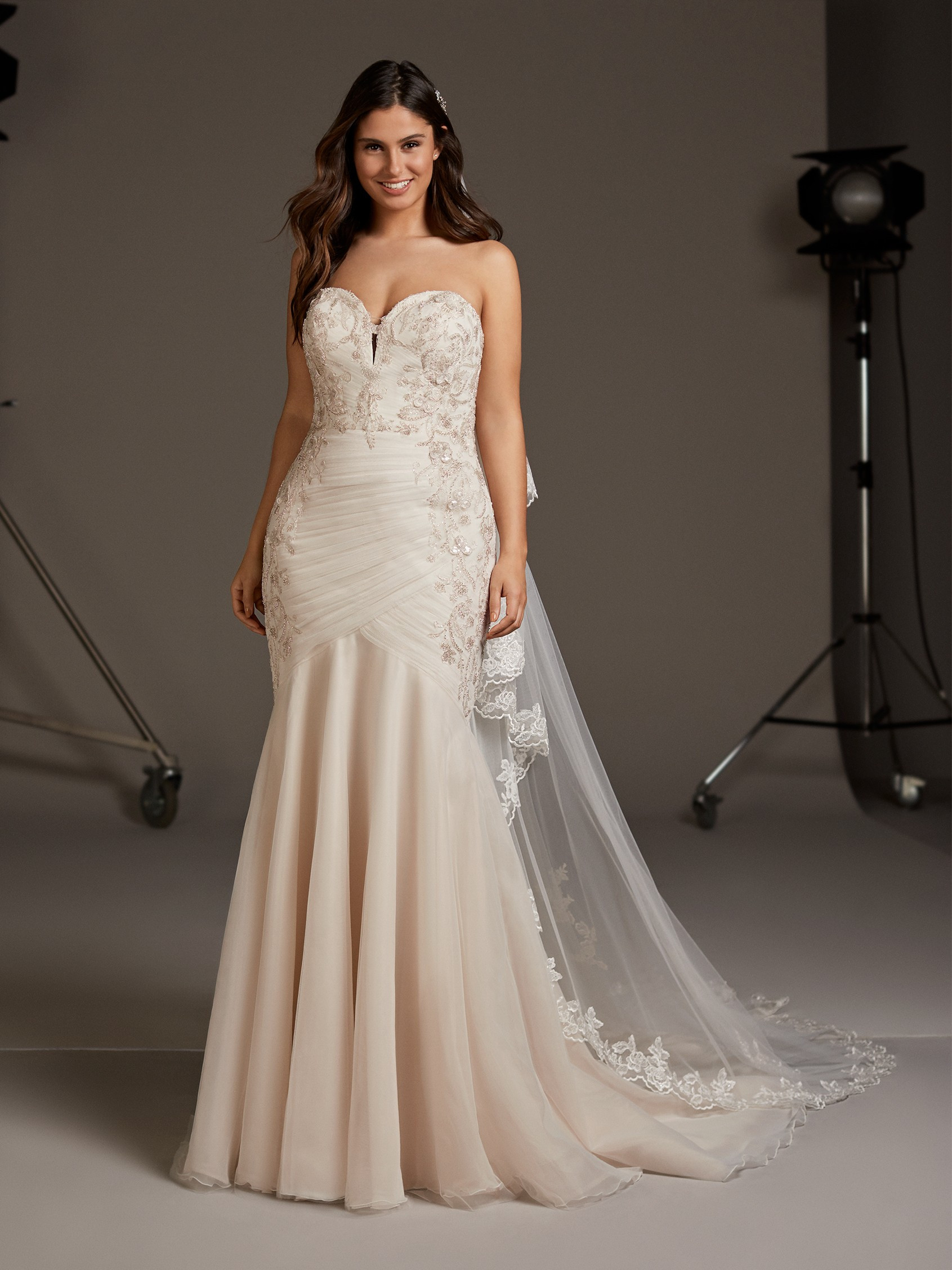 BridesbyYoung-IndianapolisIndianaSchaumburgChicagoIllinoisParamusNewJerseyNewYorkPennsylvania-CurvyPlusSizeBridalStore-Pronovias-HALO.jpg