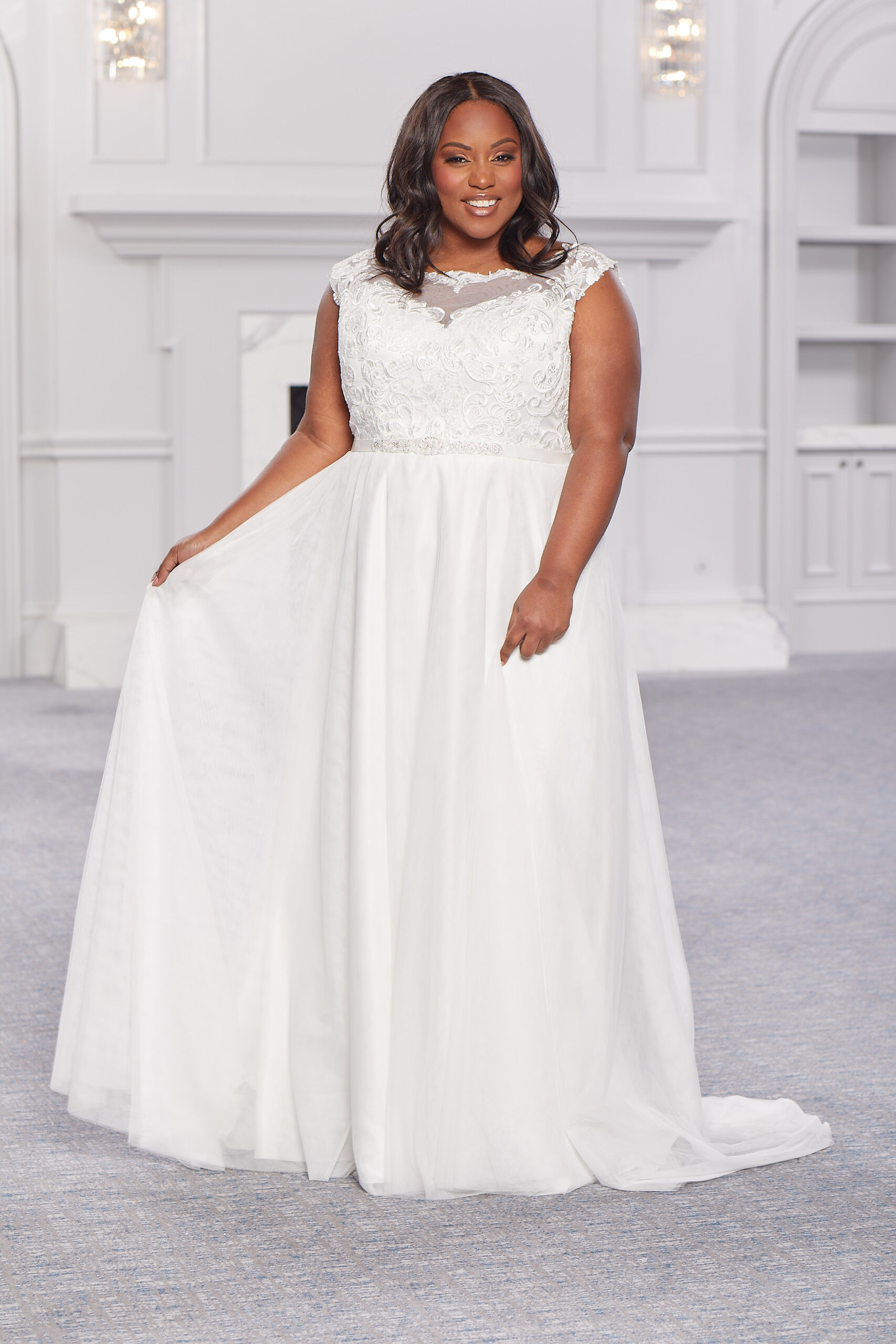 Brides-by-Young-Plus-Size-Bridal-Curvy-Wedding-Dress-New-Jersey-Indiana-Chicago-Illinois-ARIEL_1667.jpg