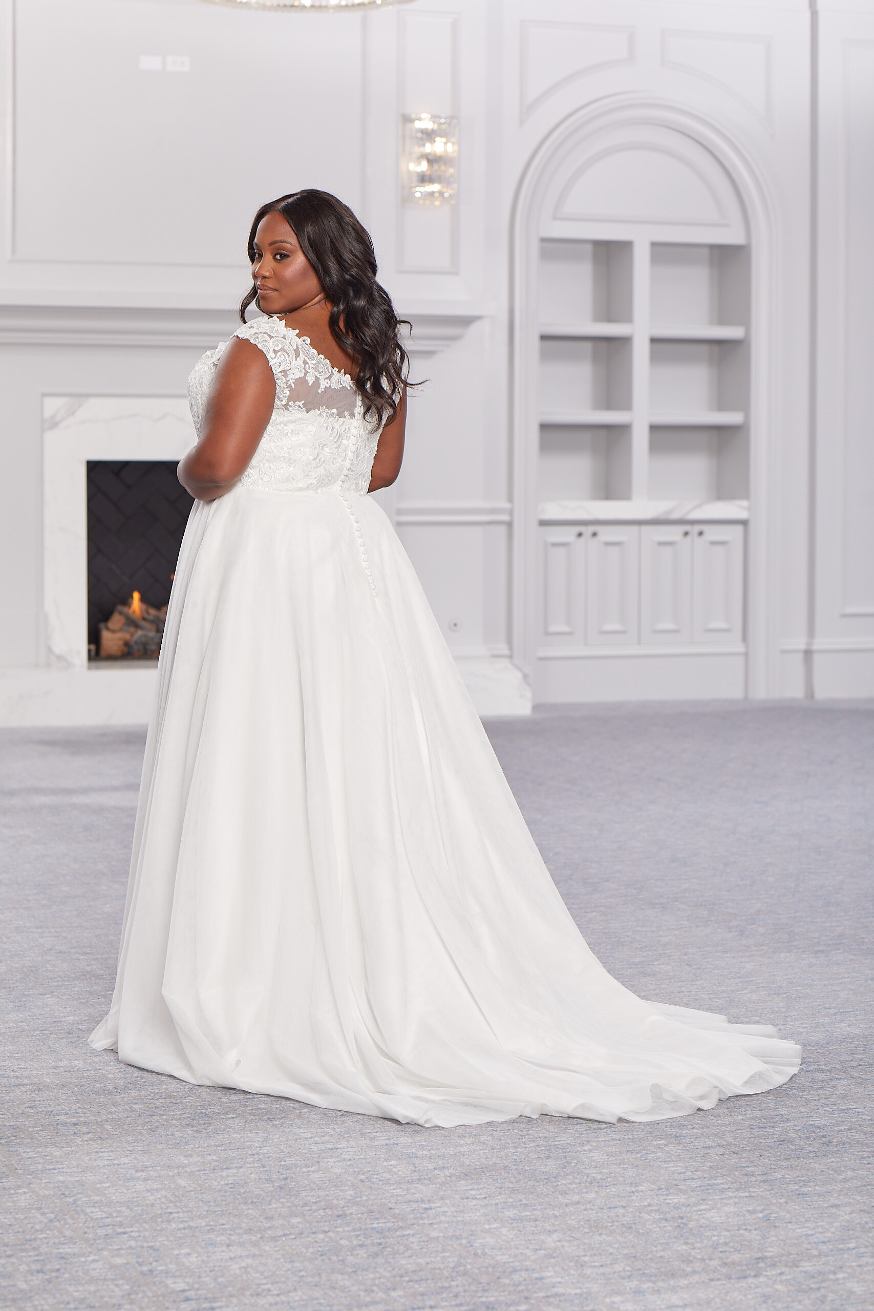 Brides-by-Young-Plus-Size-Bridal-Curvy-Wedding-Dress-New-Jersey-Indiana-Chicago-Illinois-ARIEL_1709.jpg