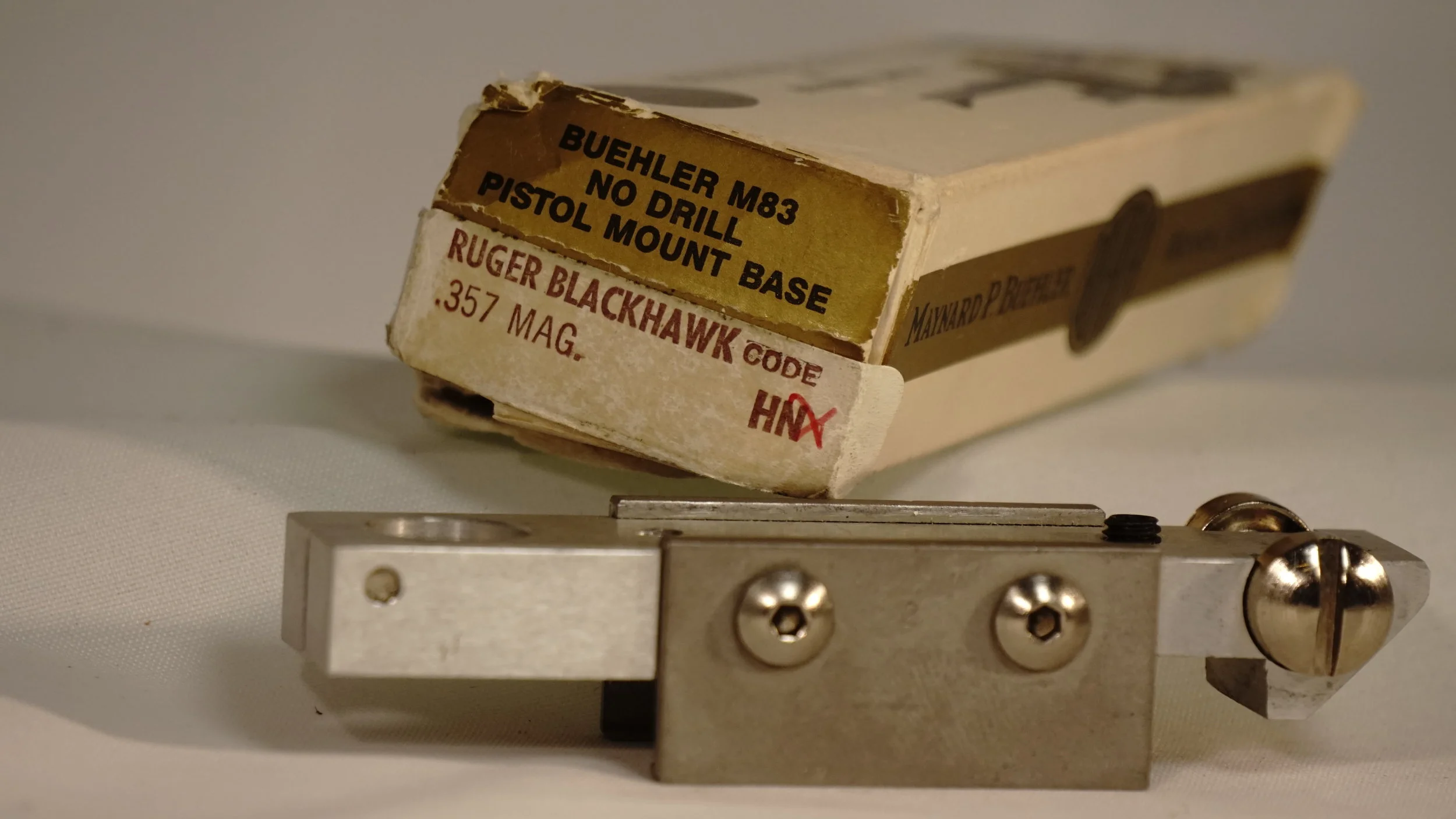 Buehler M83 No Drill Pistol Mount Base. New in Box.