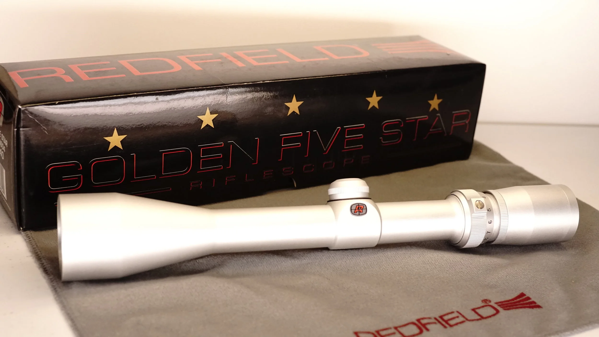 Redfield Golden Five Star 3x-9x40mm. 1". Silver. New Old Stock, Duplex - Refurbished.