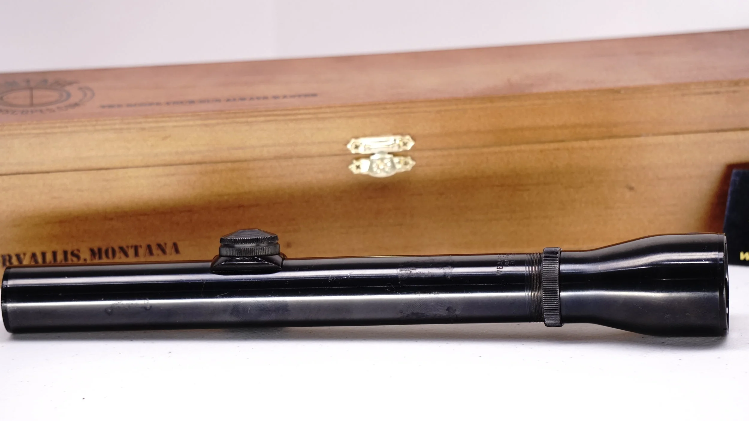 Weaver K2.5-60C. 1". c.1966-72. Crosshair - Refurbished.