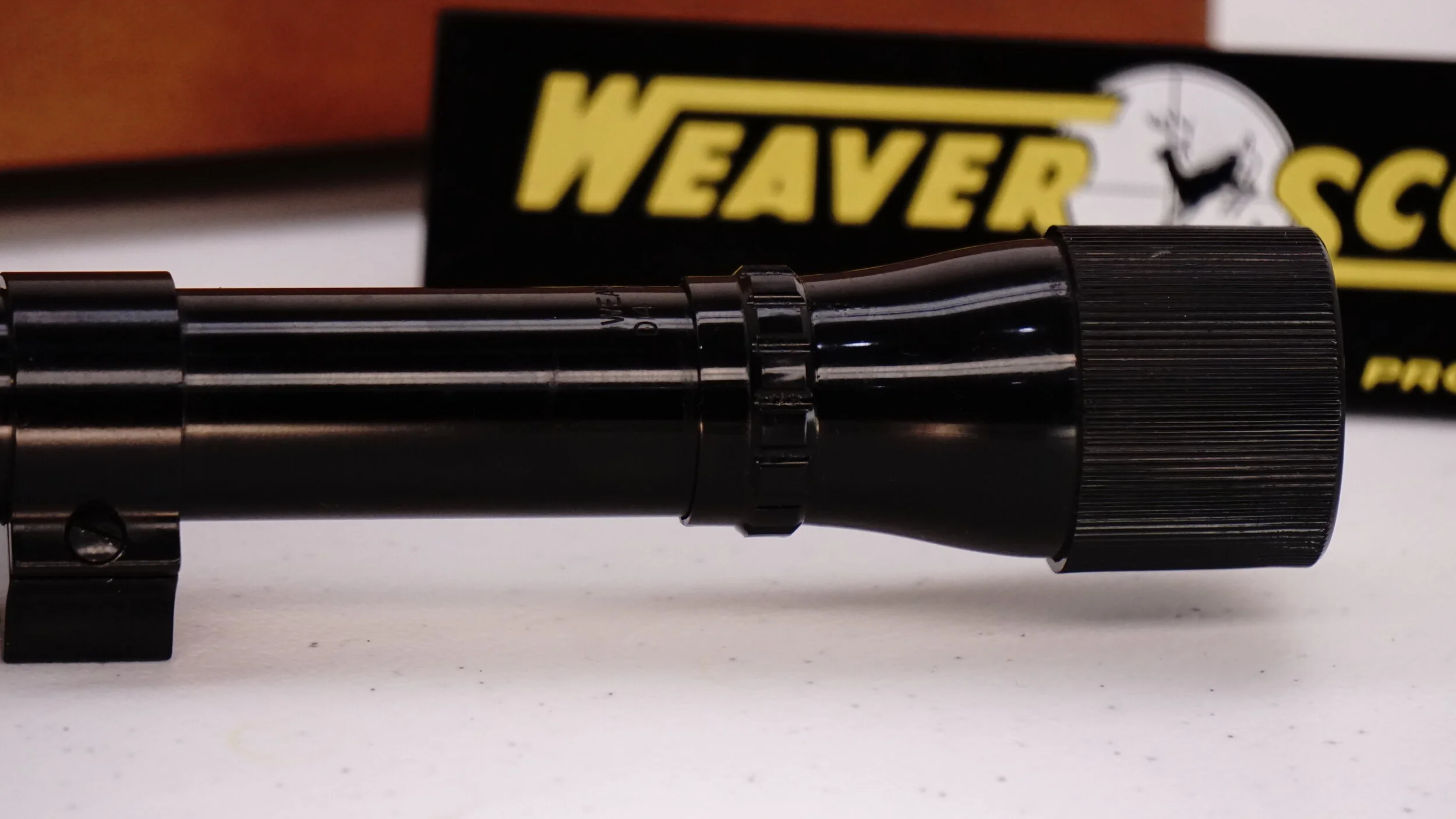 Vintage Gun Scopes — Weaver D4 with Rings. 7/8