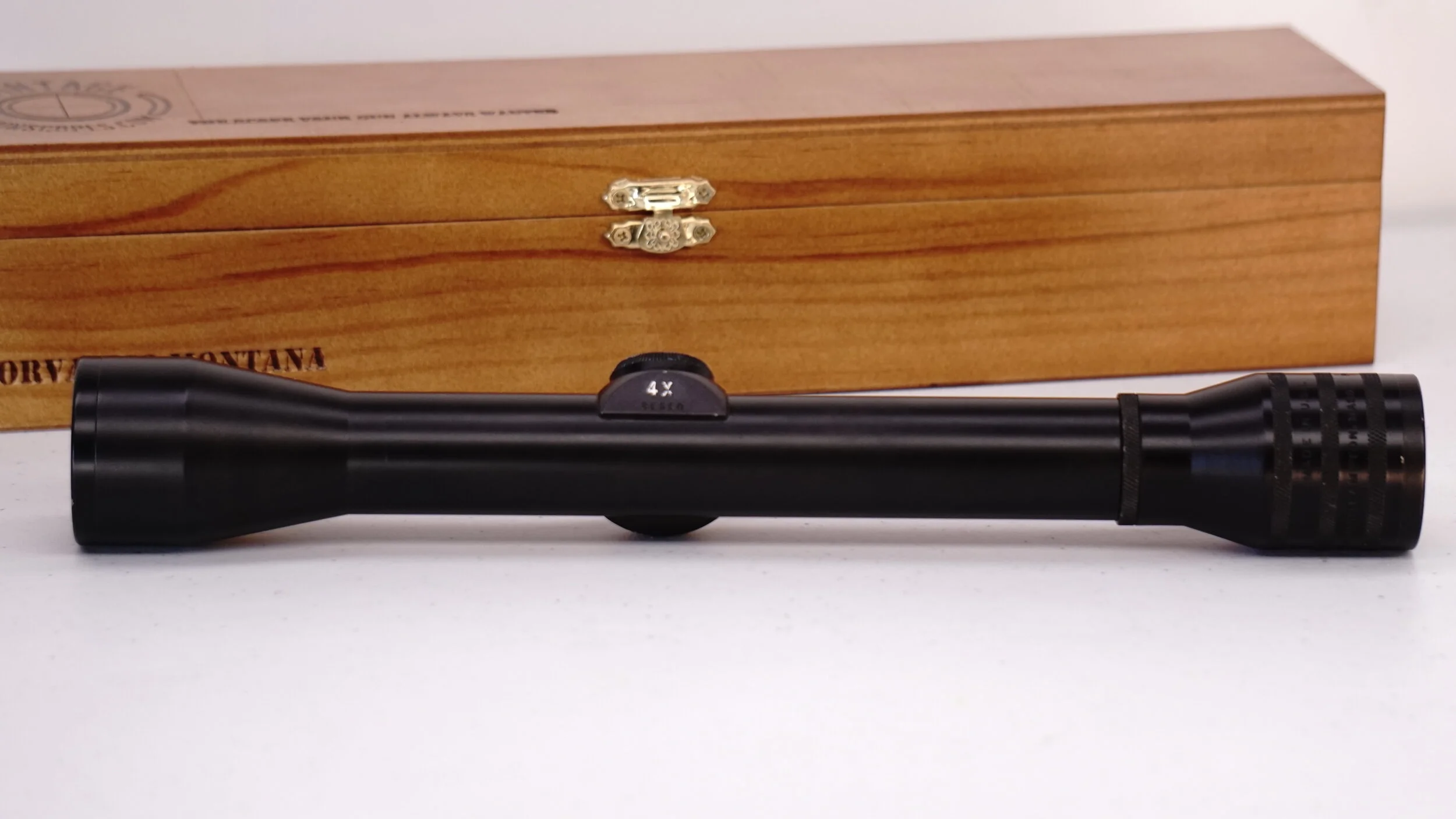 Kollmorgen Bear Cub 4x. 26mm. c.1956-59. Matte Black. Crosshair - Refurbished.