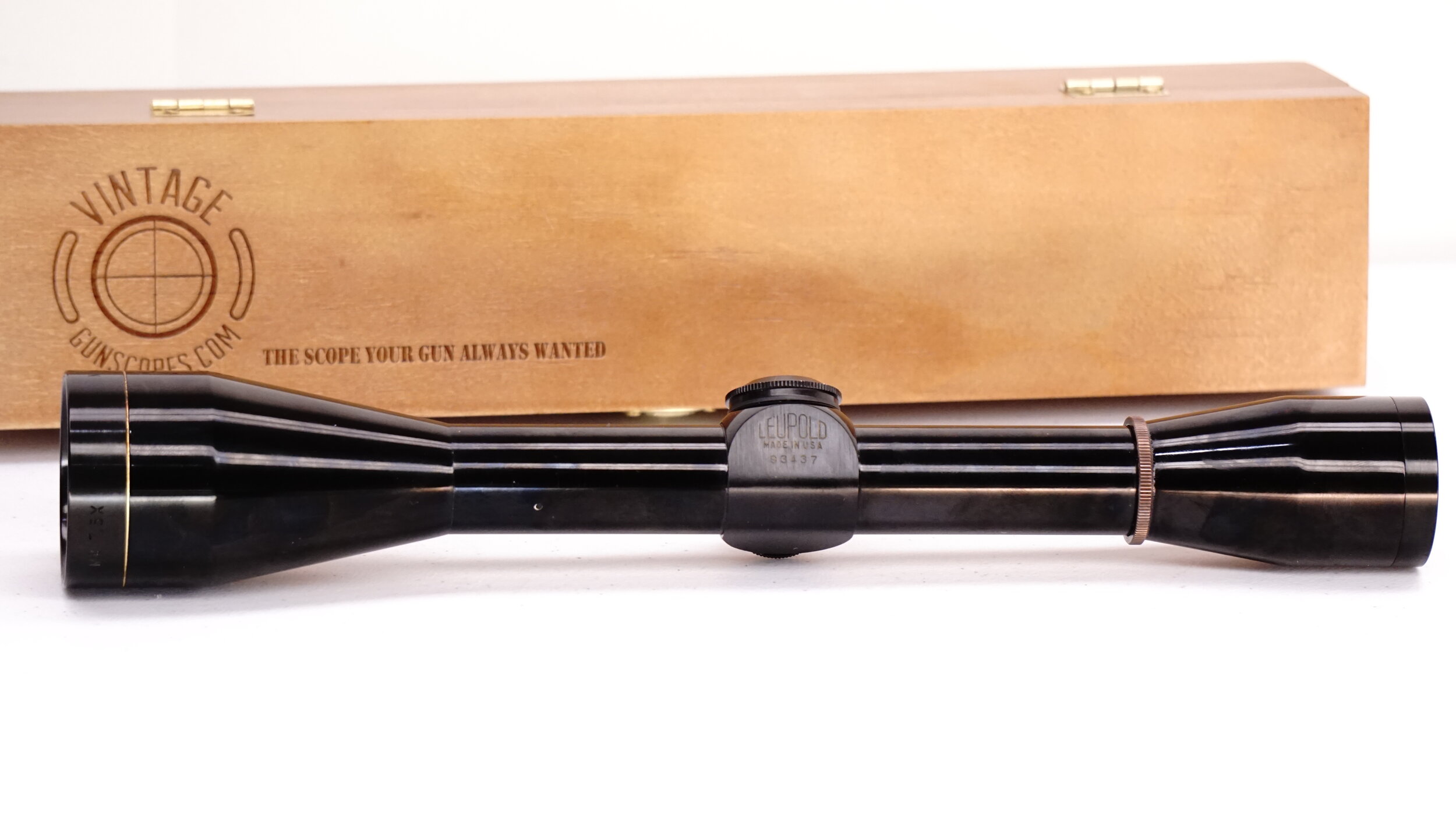 Leupold Arched Logo M8-7.5x. 1". Tapered Crosshair - Refurbished.