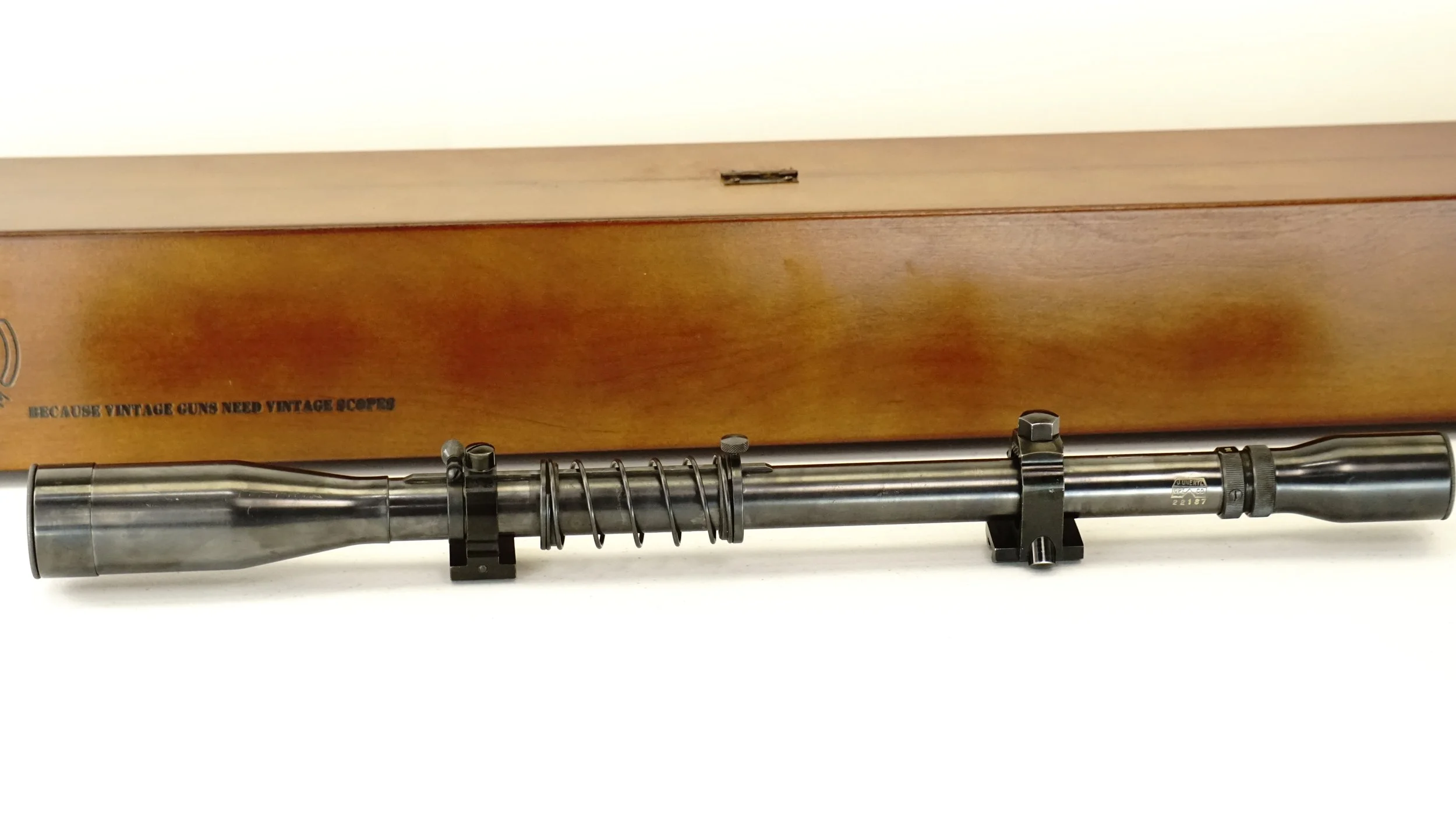 Unertl De horned 1.5" Varmint Scope. 10x. 7/8".  Target Dot. Excellent. Refurbished.