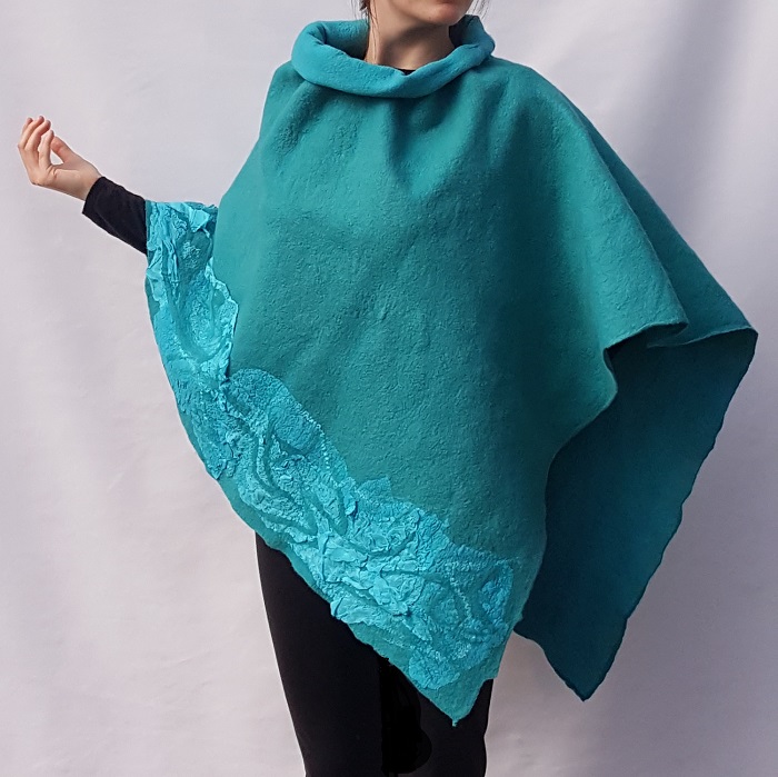 turq ponco croppped.jpg