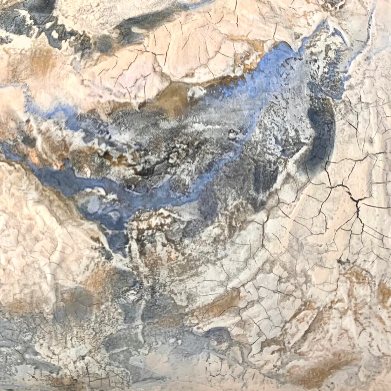 0E302FDA-3731-4A28-A766-08668E000B4B