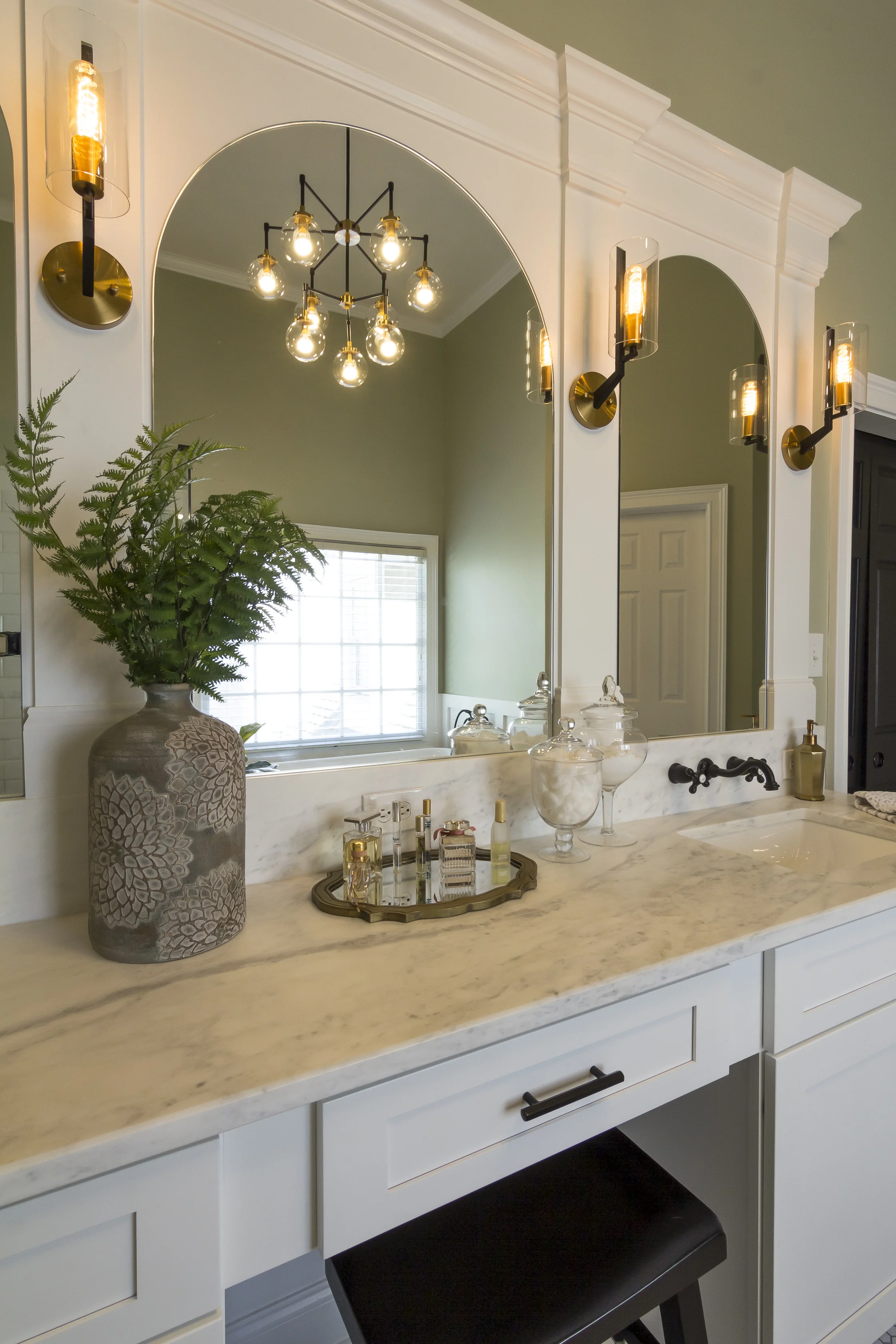 Blank Canvas / Suwanee