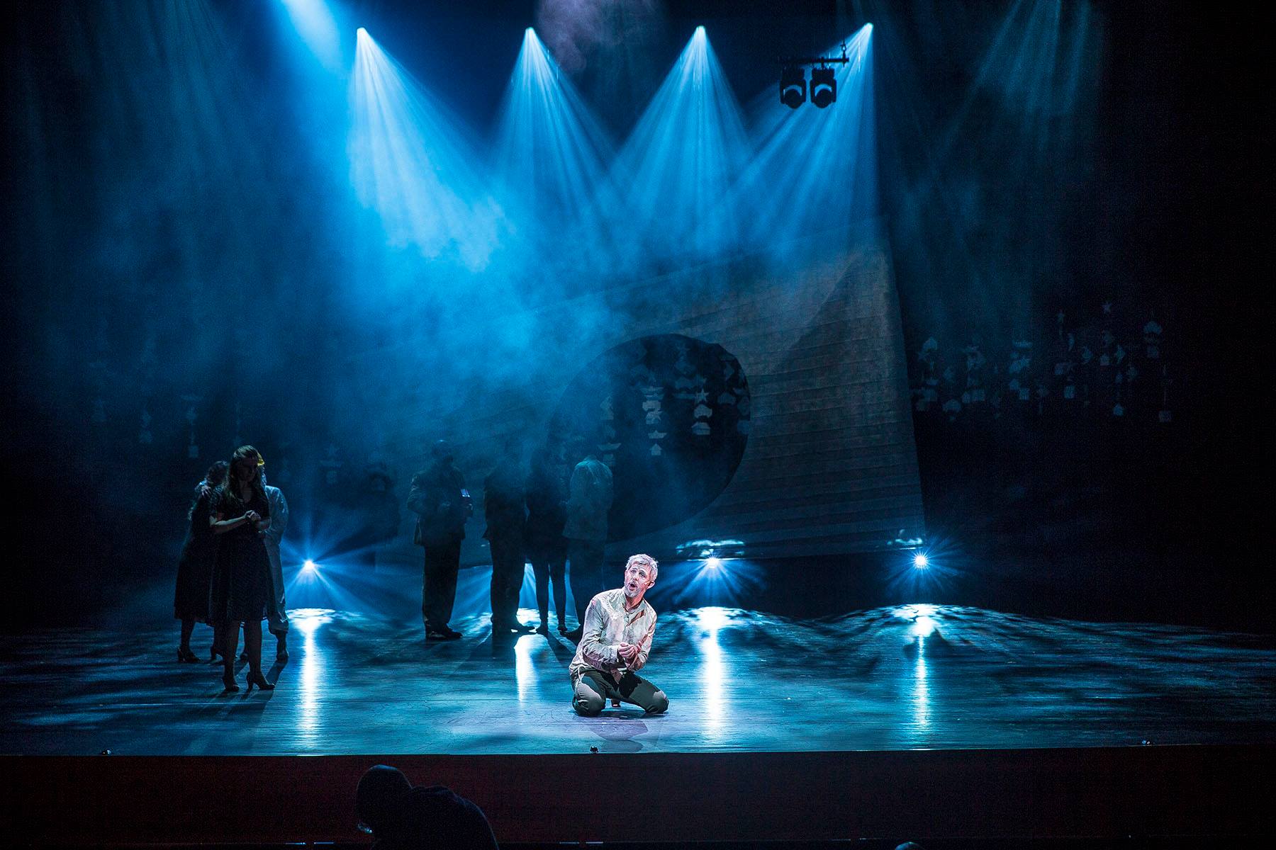Image: Alistair Shelton-Smith performing ‘Through The Window’ in the leading role of Osamu at the premiere of ‘Morning Blossoms’ at Theater De Spiegel, The Netherlands in October 2016.