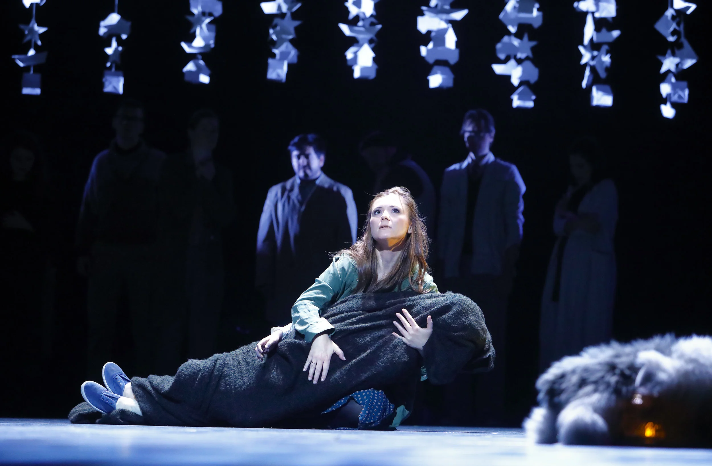 Image: Celiné Purcell performing ‘Unbury’ in Charody’s operatic musical ‘Morning Blossoms’ that premiered at Theater De Spiegel, The Netherlands in October 2016.