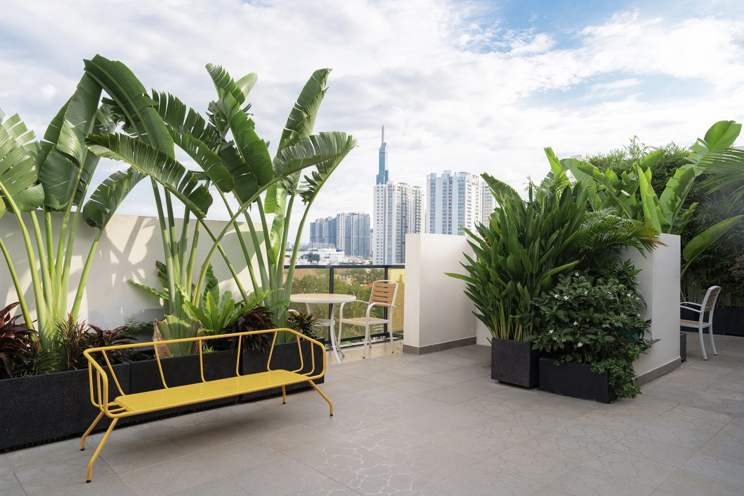 valor-essentials-serviced-apartment-01.jpg