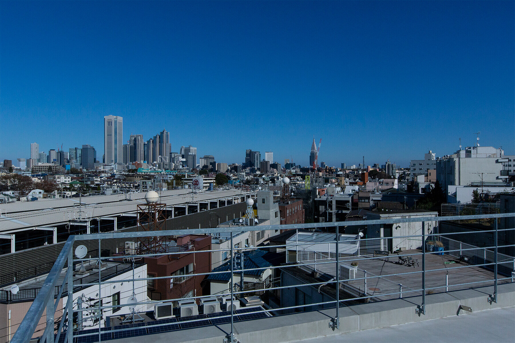  代々木上原駅から新宿副都心ビル郡方面 / 北東方角 