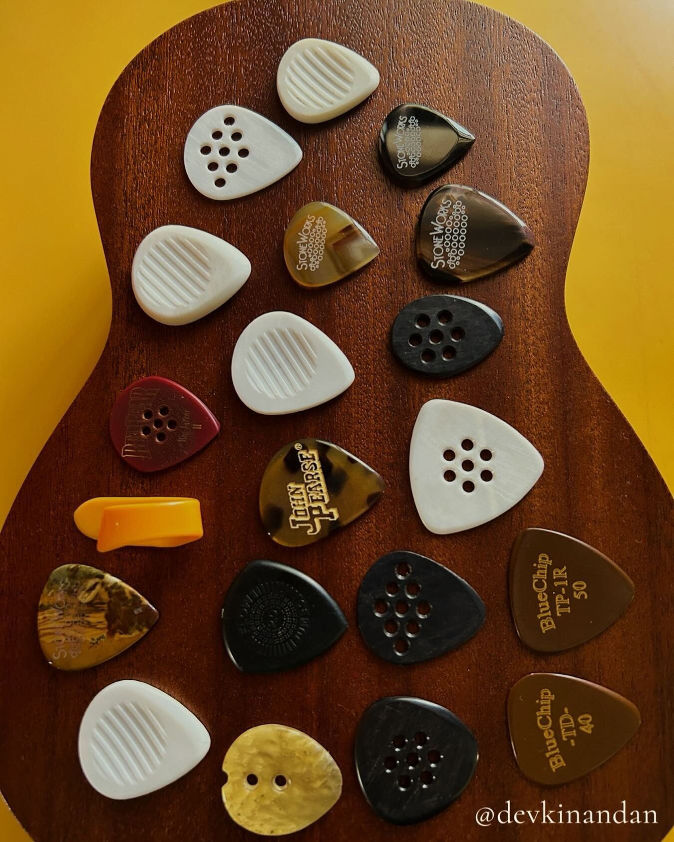 Infinity Stones! Some of these are over 10 years old! What&rsquo;s your favourite guitar pick?
.
.
.
.
.
#becausetone #guitar #guitarpick #guitarpicks #plectrum #redbear #gypsyjazz #bluechippicks #guitarplayer #guitarist #guitargear #gear #guitarlife