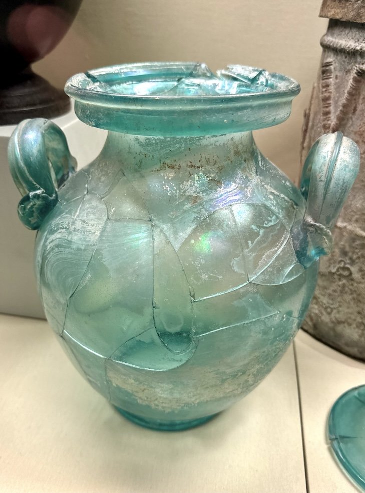 Roman glass 1.JPG