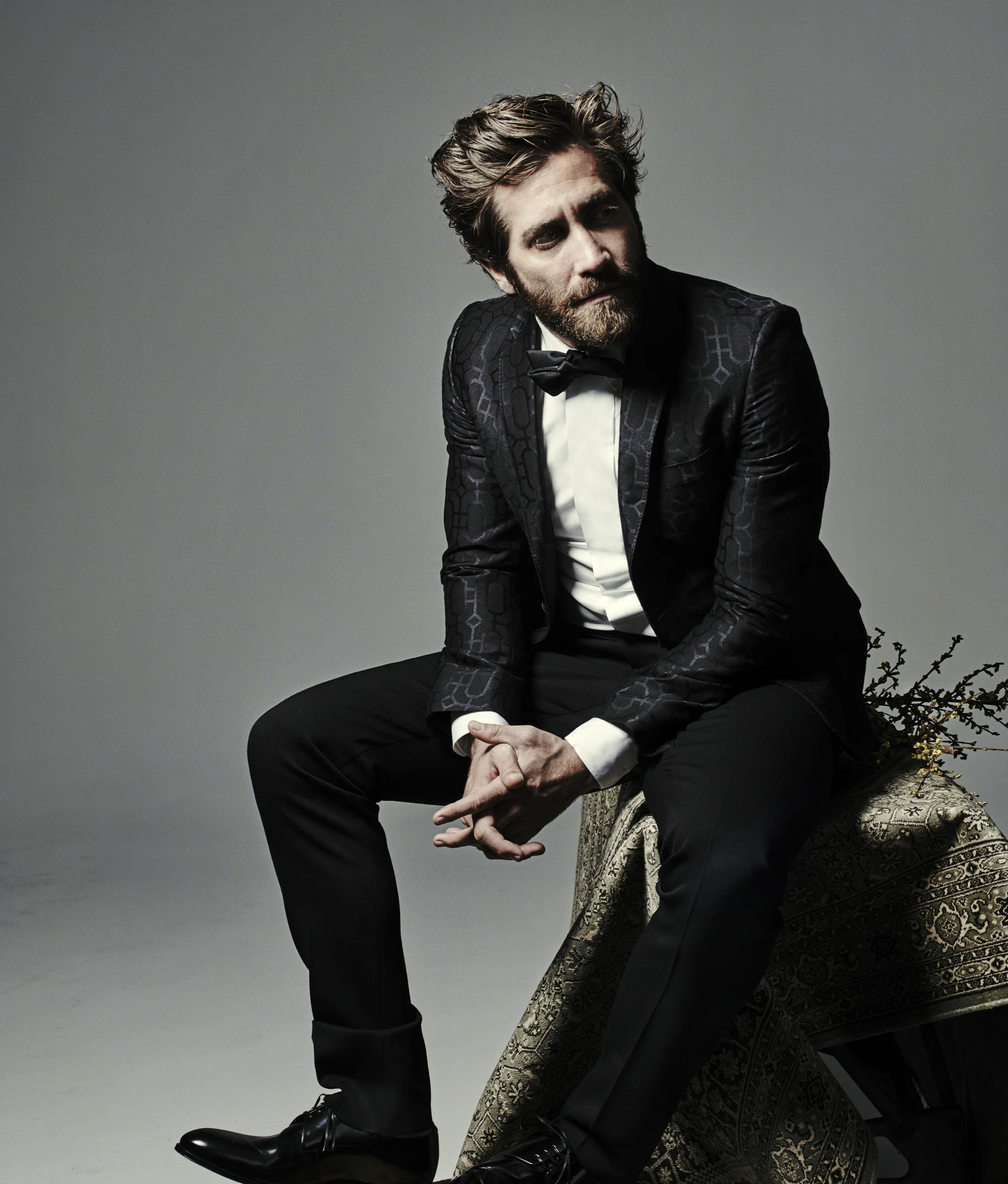 jake-gyllenhaal_best-shot-digital_michel-comte_luomo-vogue-3.jpg