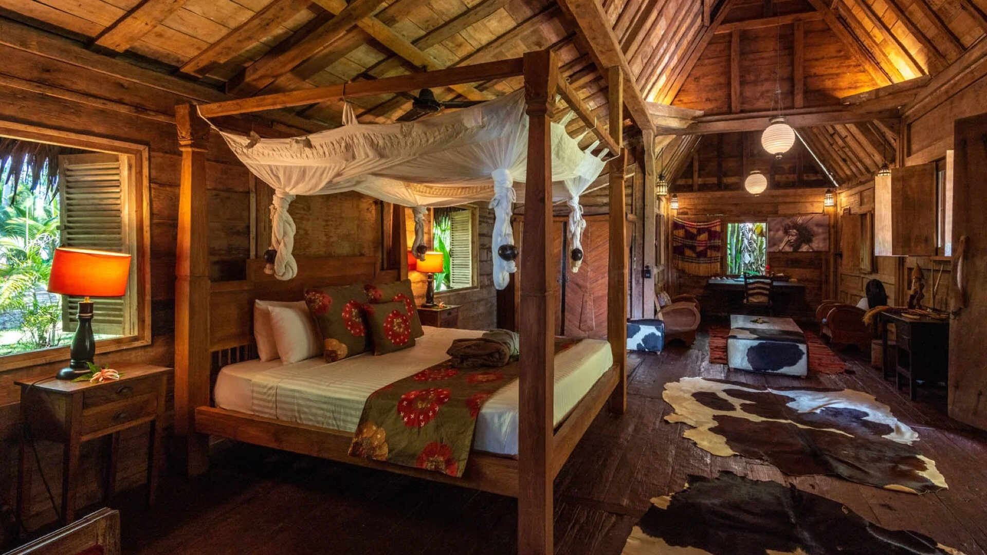 King Bed in Porcelaine Villa, Fish Village