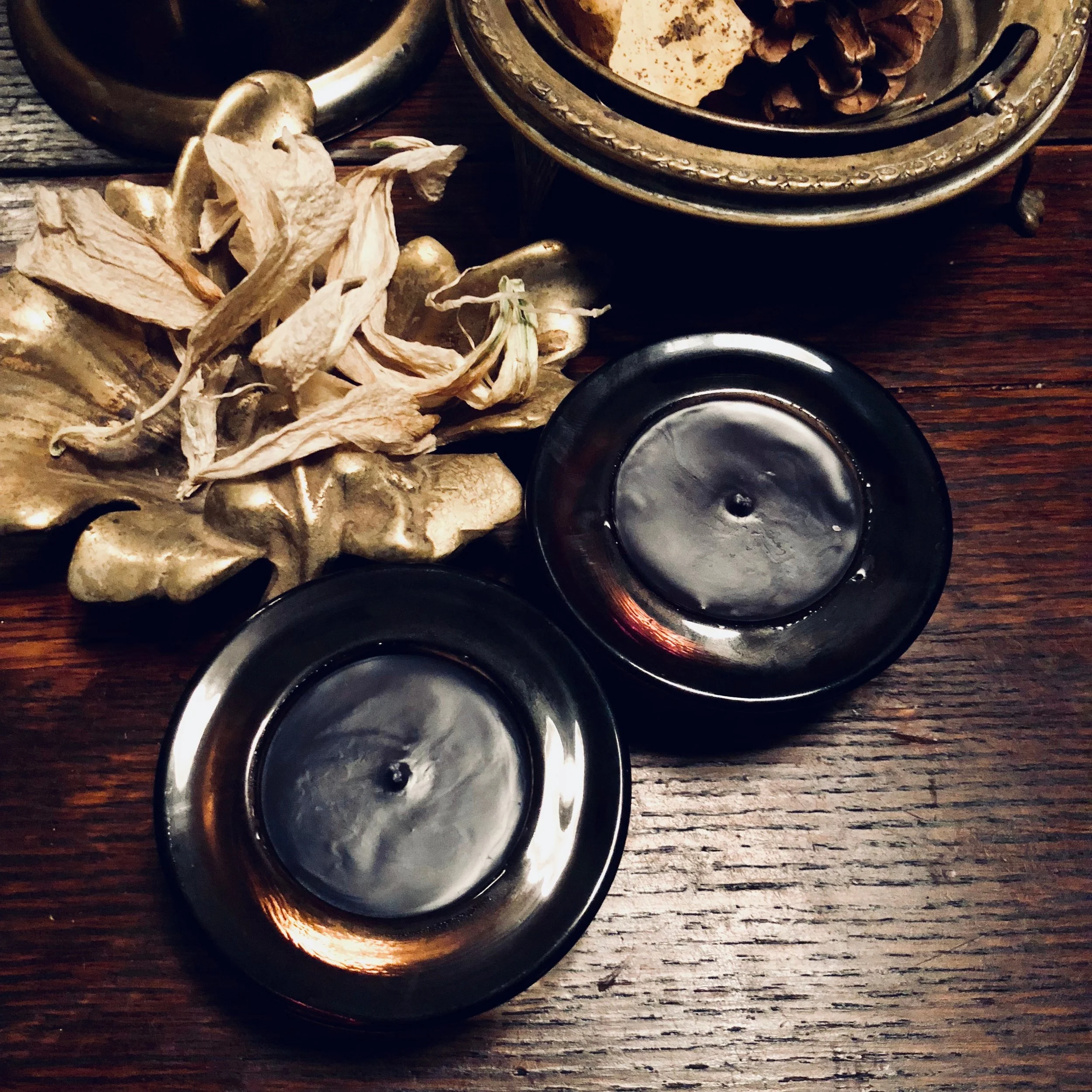 🦇Glass Shadow Darlings •Soy wax •Lavender Essential Oil •Vintage Glass •Set of Two