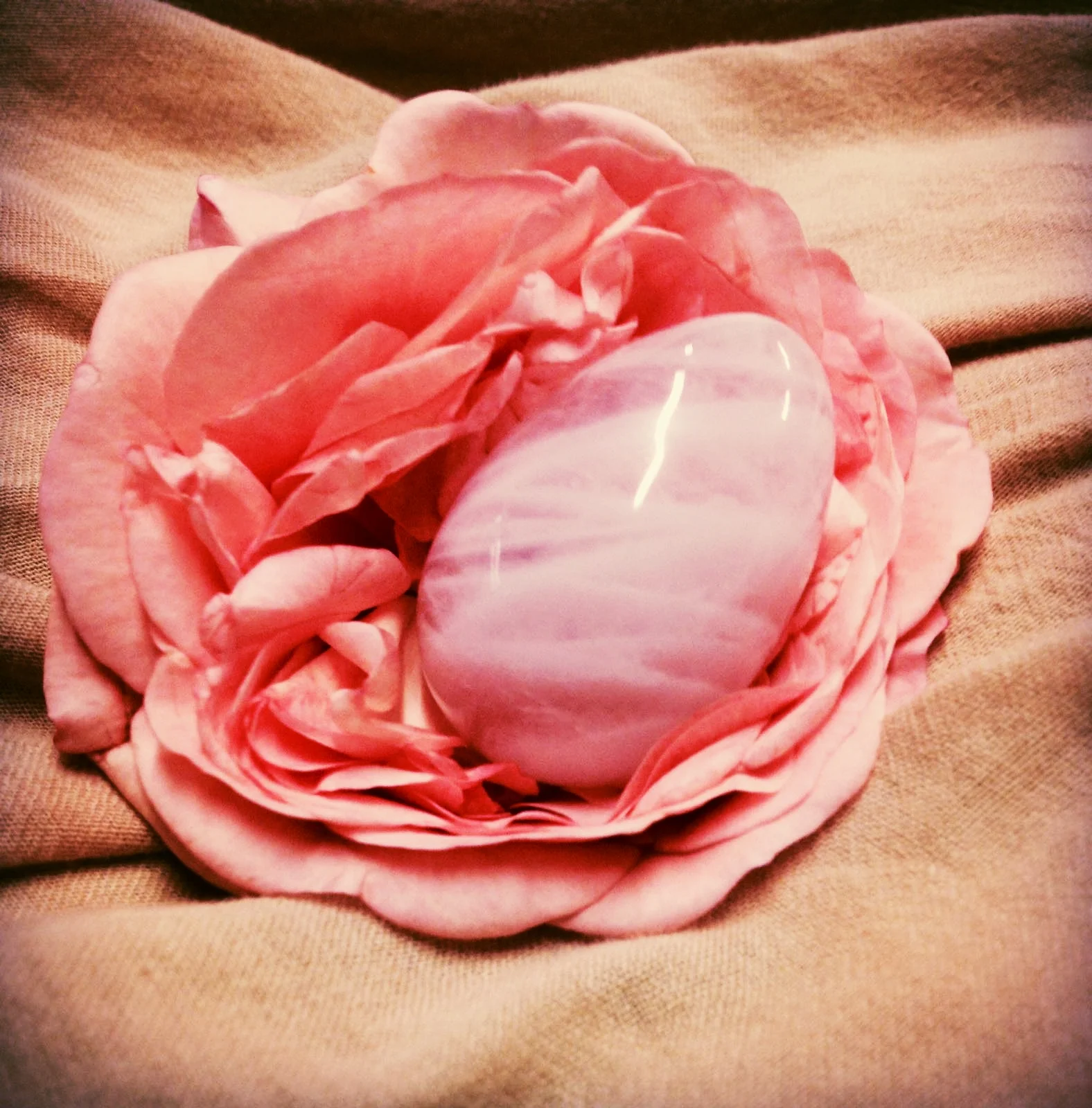 rosequarz yoni egg.JPG