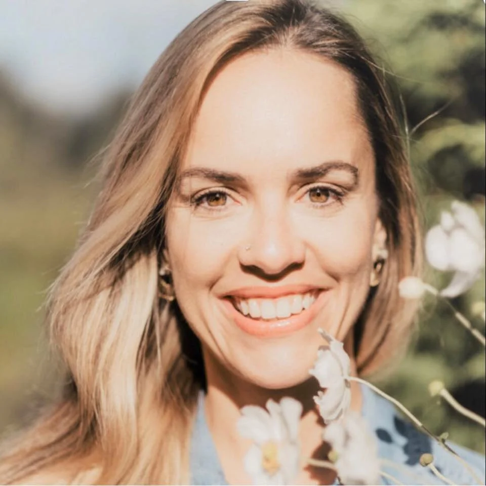 "The clarity and joy that are transported through Vera’s songs are medicine for the soul.”