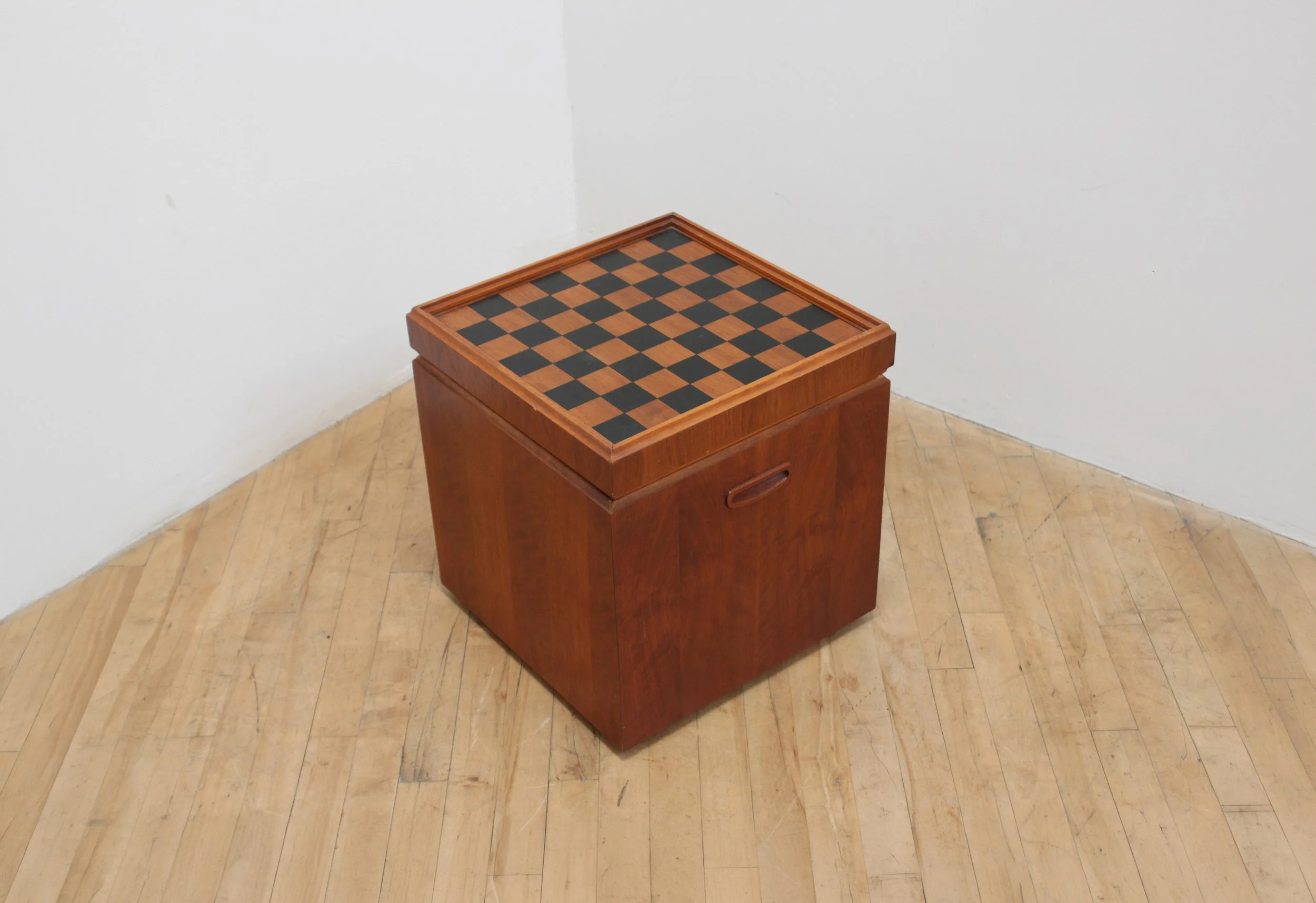 Lane Furniture Reversible Chessboard and Ottoman w/ Storage Cube