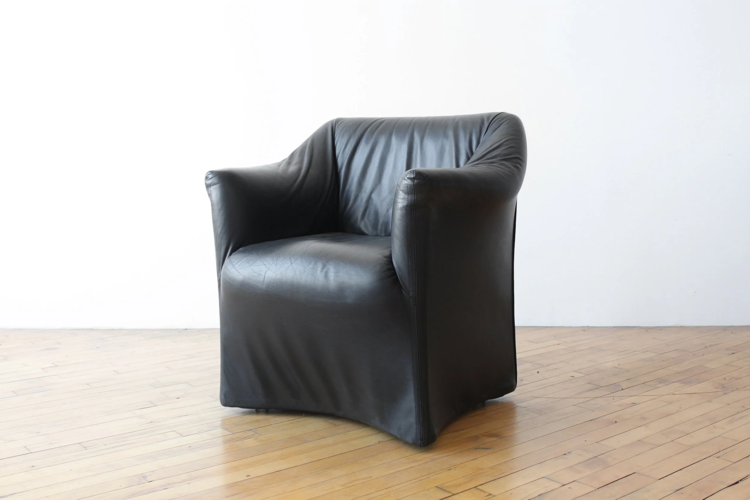 Mario Bellini Armchair Model 684 "Piccola Tentazione" for Cassina