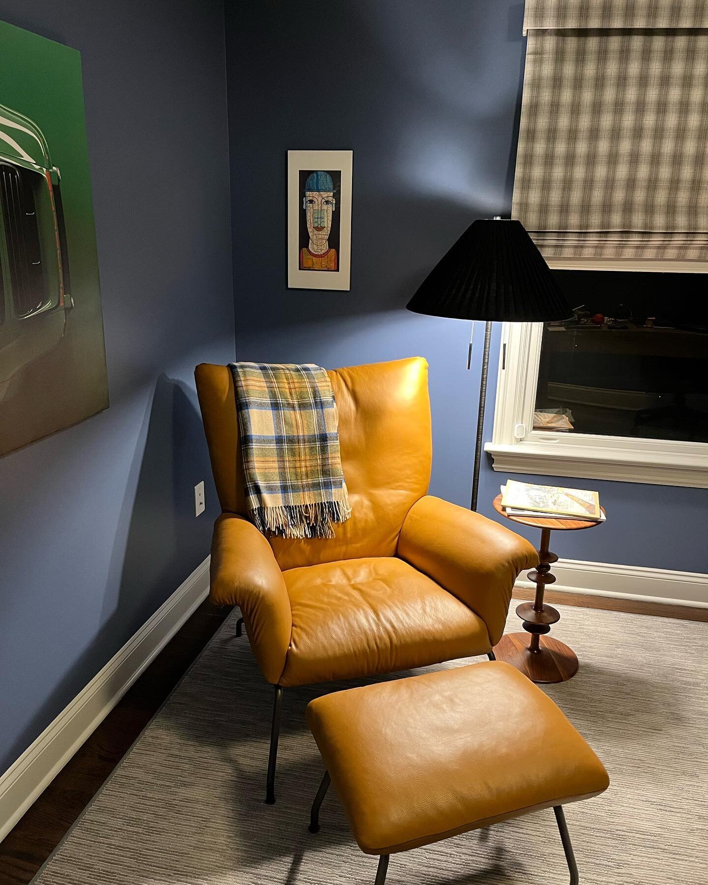 Phase A.5: The phase when you start replacing items you moved with and hoped would work but don&rsquo;t.  I just bought this @cb2 floor lamp and it&rsquo;s a perfect mate to this cozy office corner.  #workfromhome #interiordesign #interiordesigner