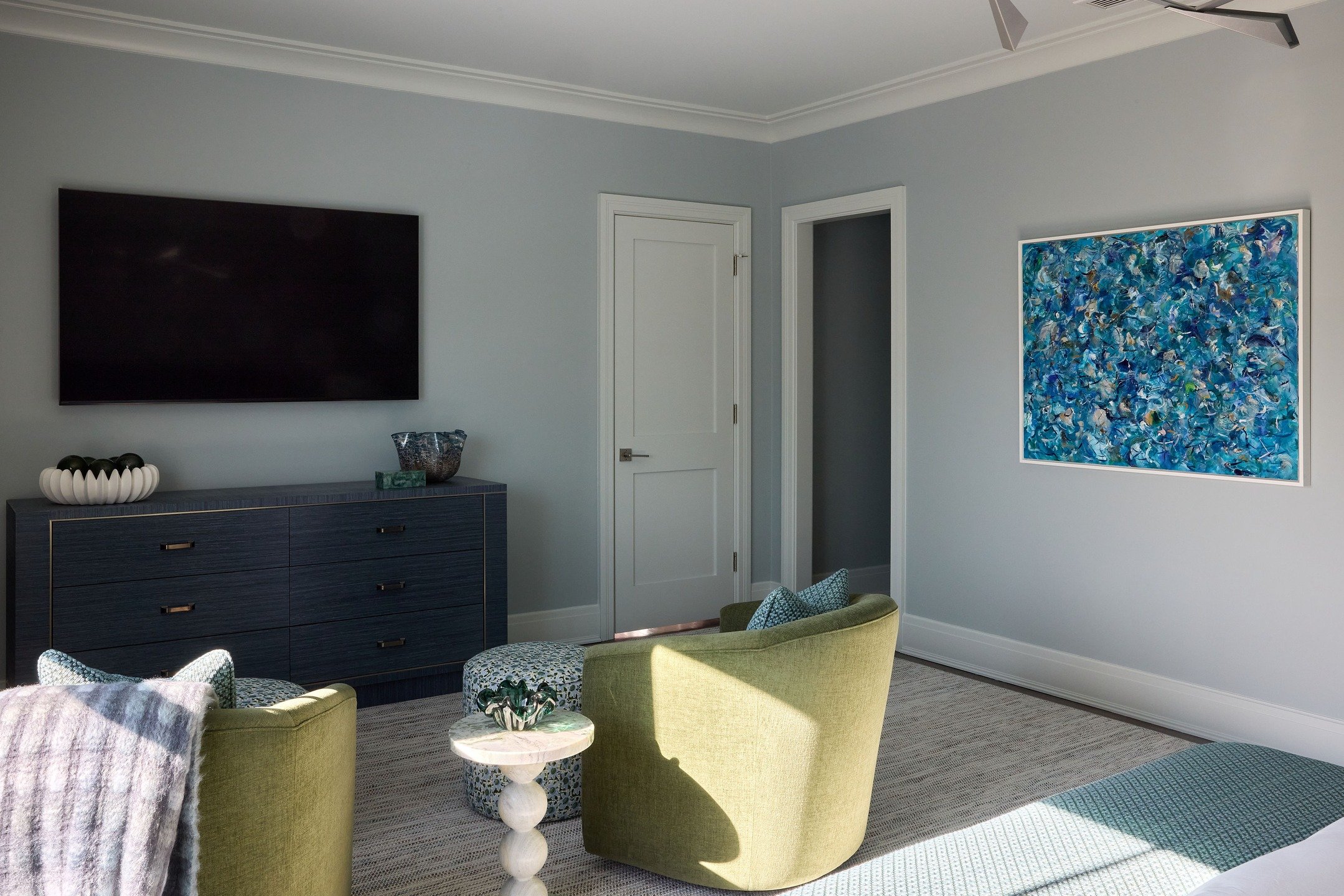 Yes, you can have a TV in the primary bedroom, but surround it with beauty. The space feels calm, elevated, and intentional.

#InteriorDesign #PrimaryBedroomDesign #LuxuryInteriors #BedroomGoals #DesignTips #InteriorStylist #ModernHomeDesign #CustomM