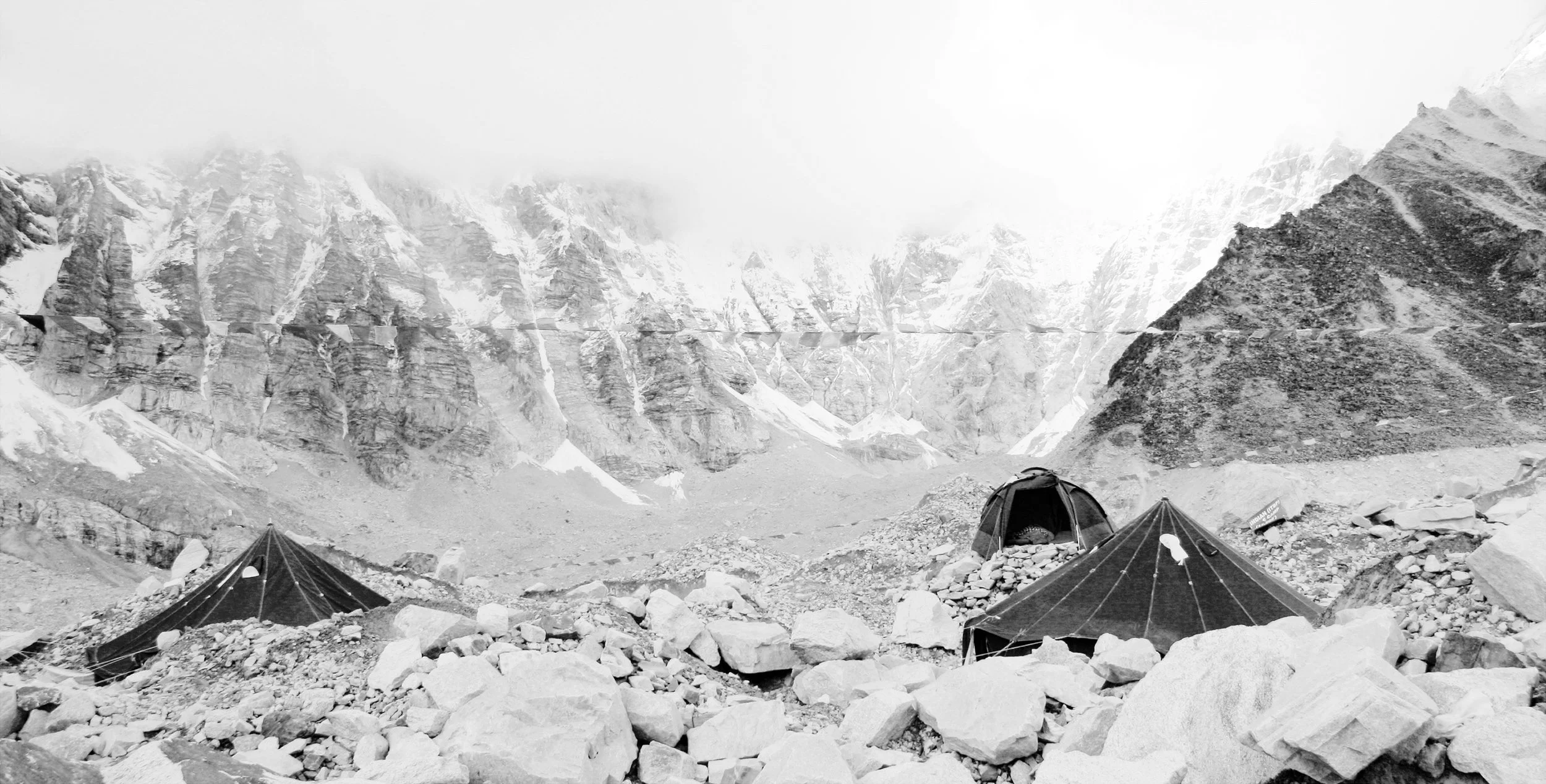 everest-403CROPbw.jpg