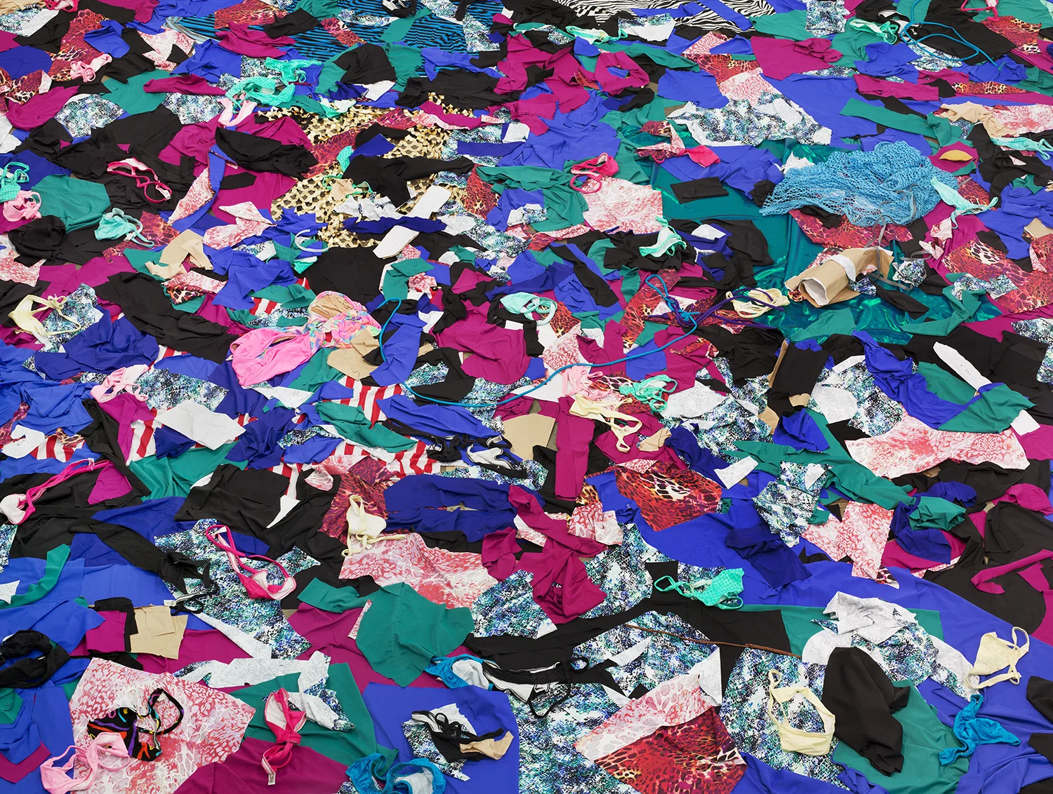 Floor Sample , 2015 Archival pigment print 40 x 52 inches ————