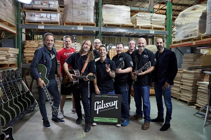 Sully Joins Gibson for Guitars for Vets