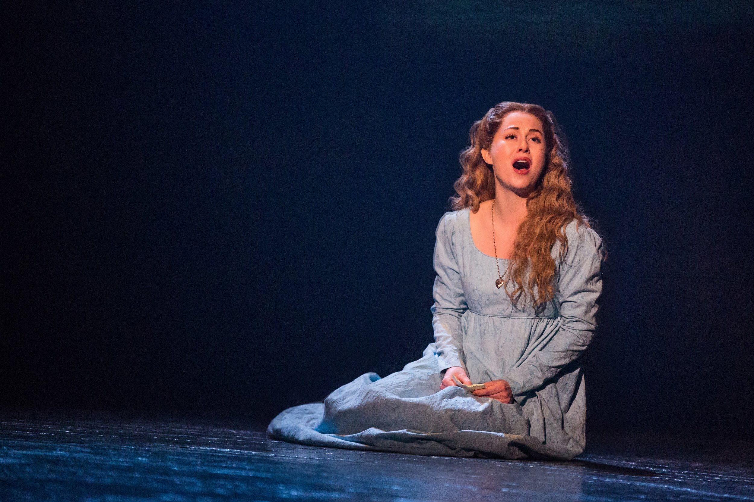 07_LES_MIZ_TOUR_2_18_1655_1670_Mary Kate Moore as Fantine.jpg