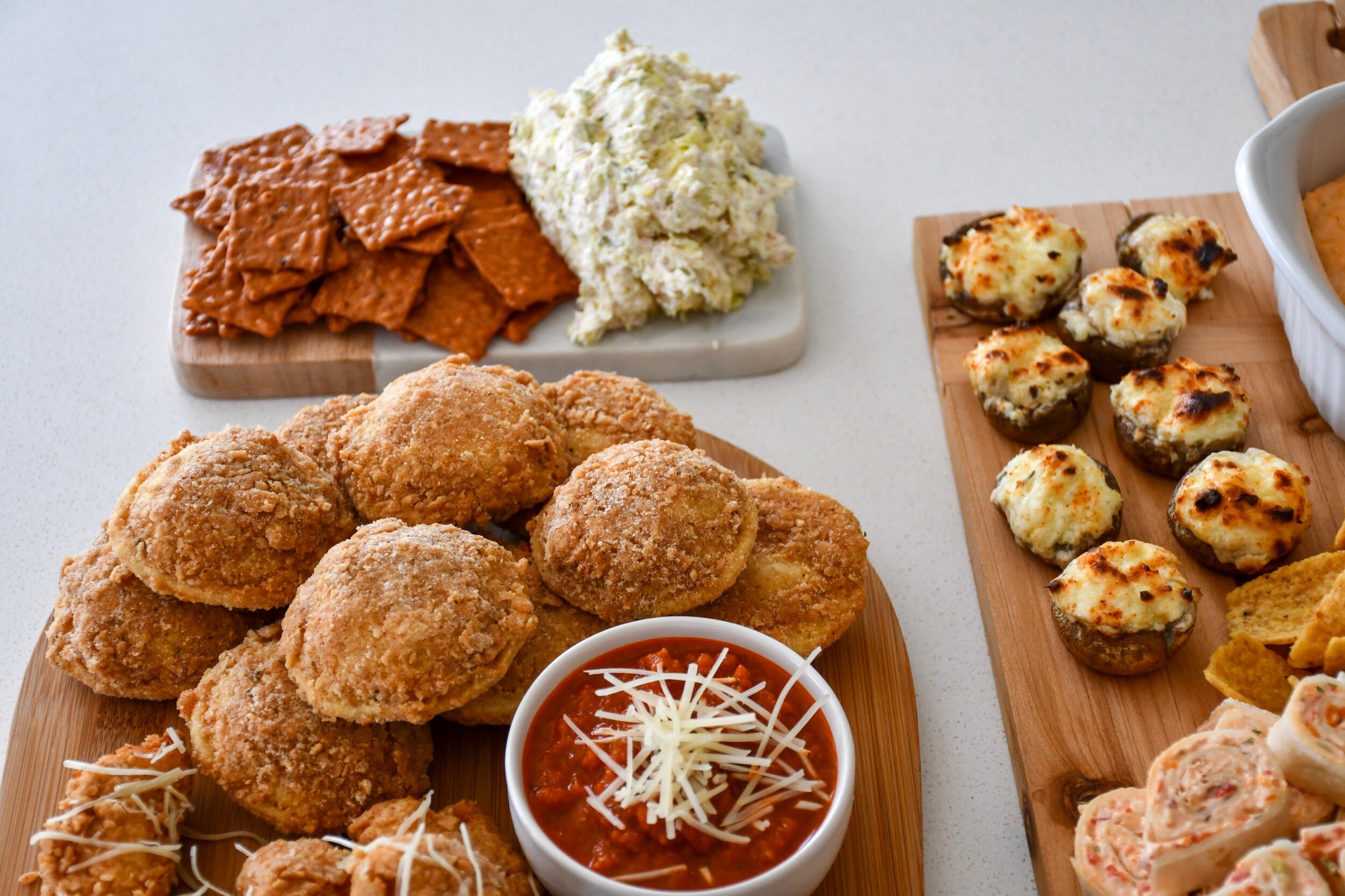 www.tarynintotravel.com | Gluten Free Game Day Board | Gluten Free Football Appetizers | Gluten Free Party Food | Football Sundays