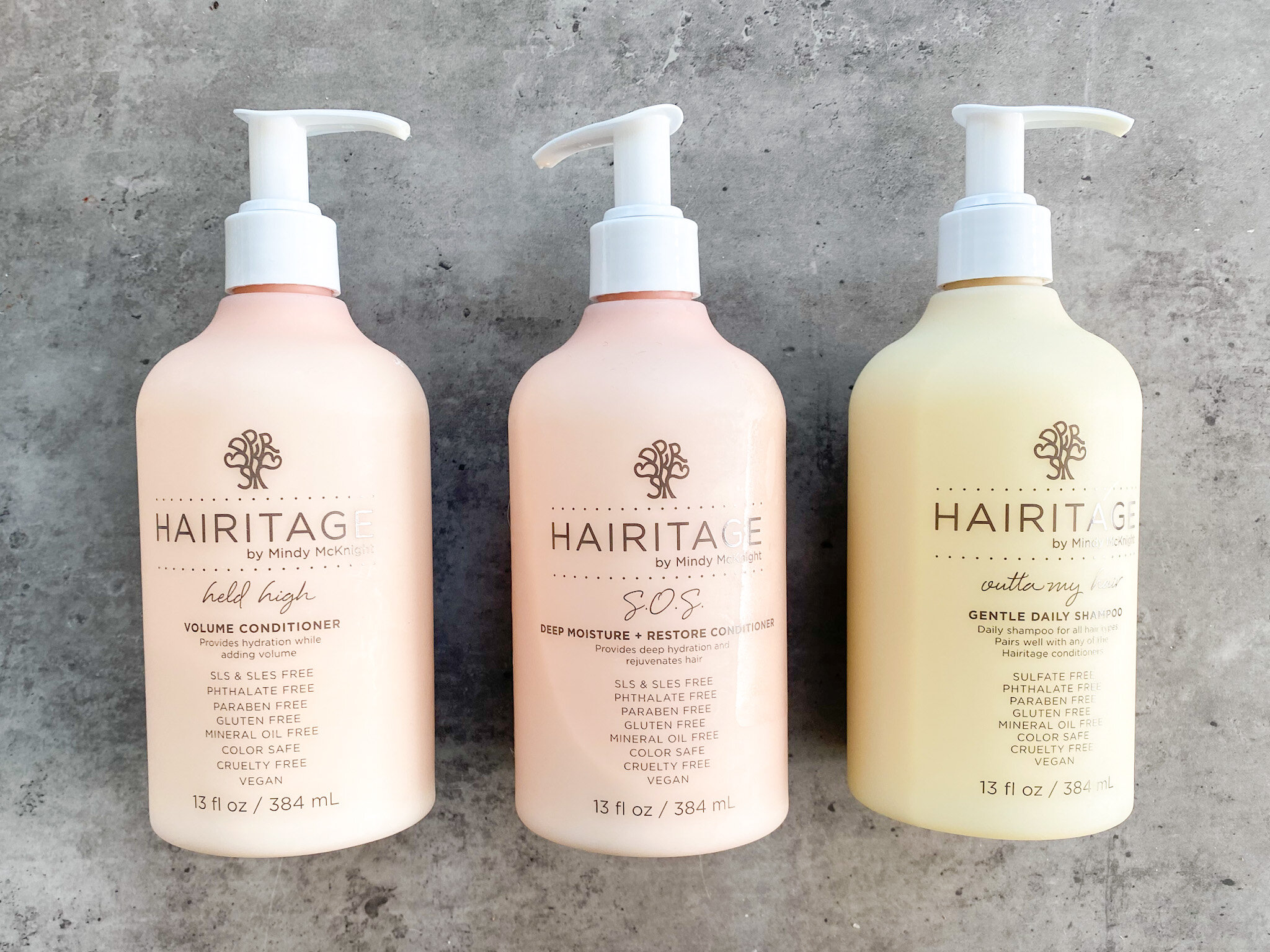 www.tarynintotravel.com | Hairitage by Mindy Hairline | Shampoo and Conditioner Review | Dry Shampoo | An apple a day acv hair rinse | Walmart Finds 