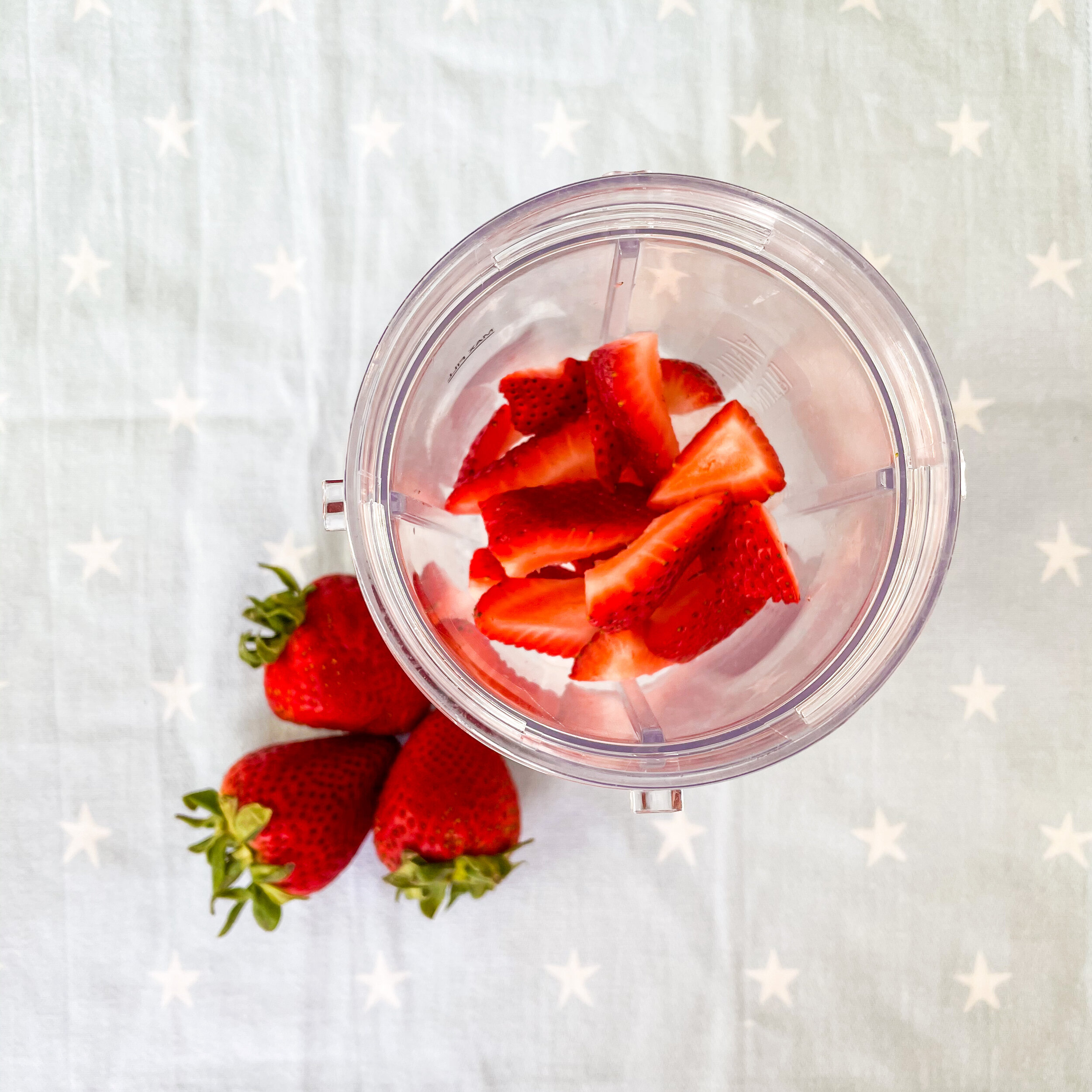 www.tarynintotravel.com | Memorial Day | 4th of July | Strawberry Watermelon Frozen Seltzer |.jpg