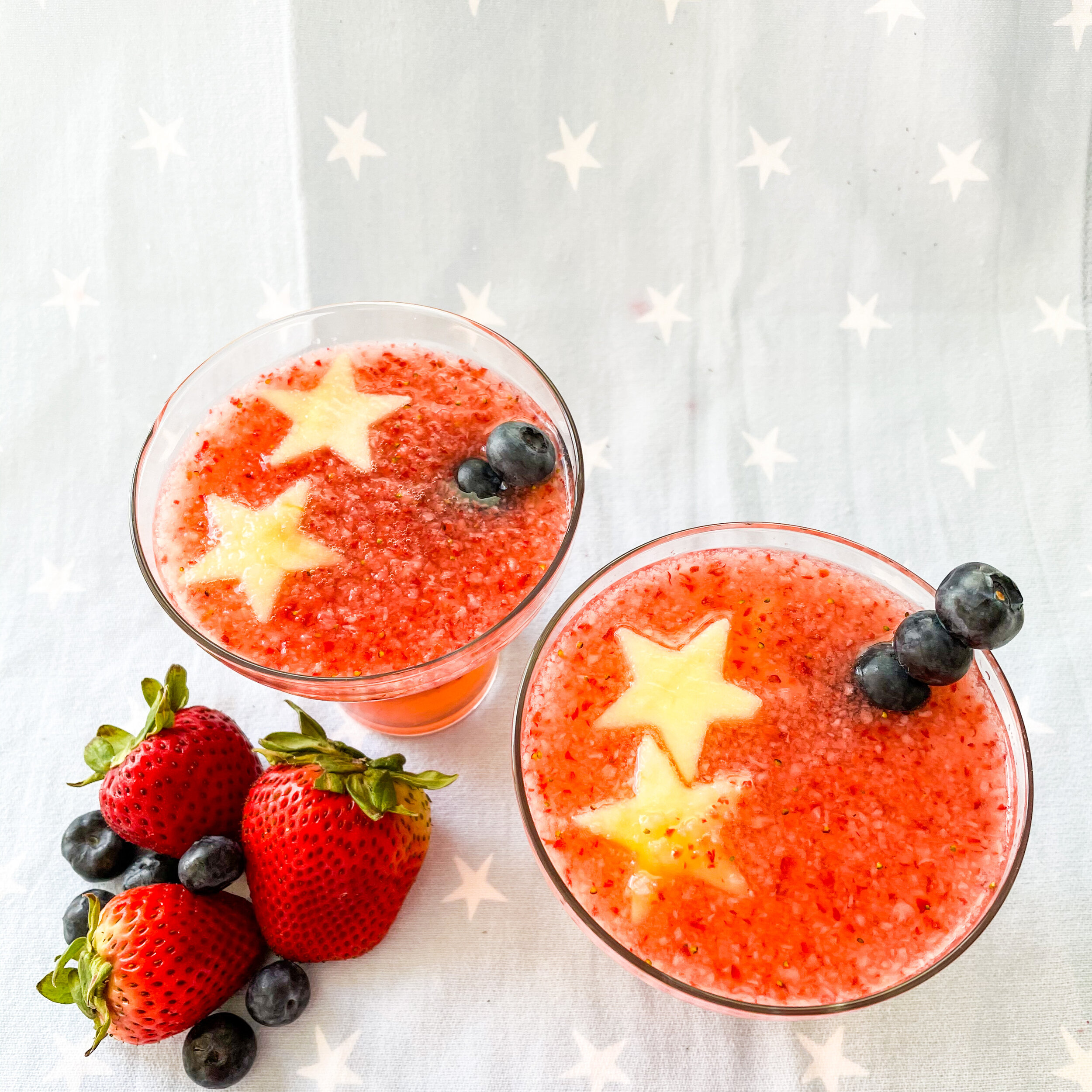 www.tarynintotravel.com | Memorial Day | 4th of July | Strawberry Watermelon Frozen Seltzer |