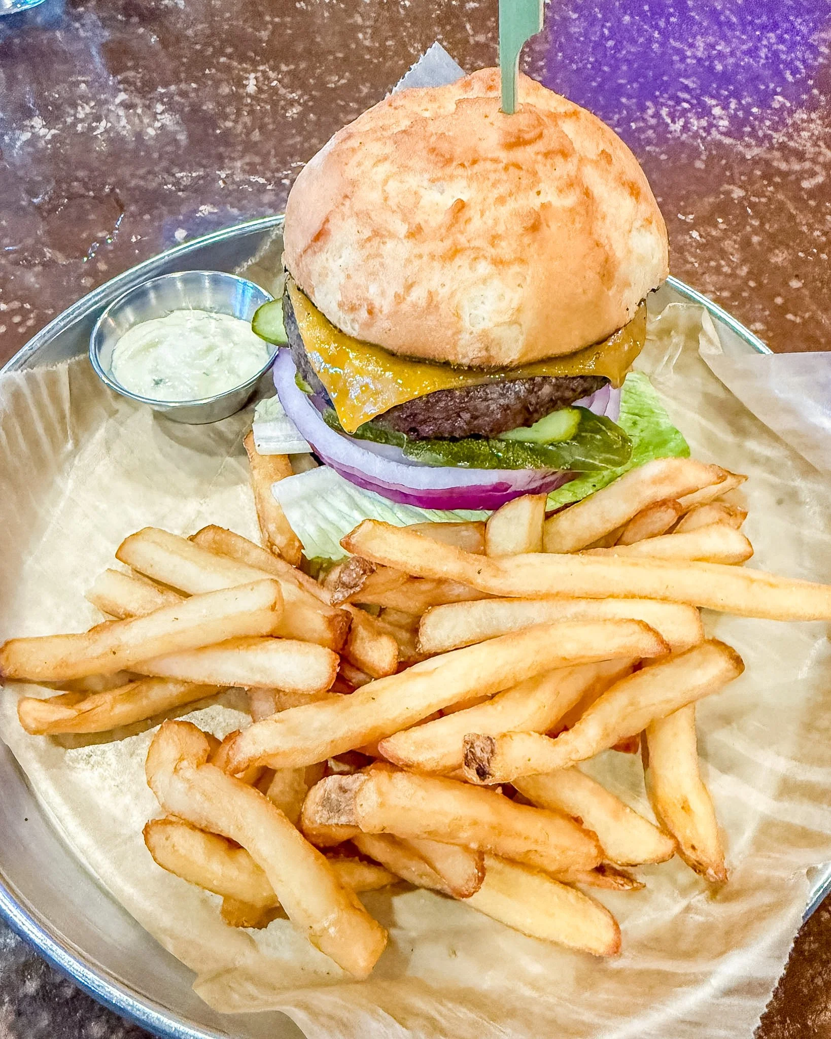 Planning a gluten-free trip to Chicago? Discover the best gluten-free restaurants, coffee shops, pizza, sushi, and drinks from my 5-day visit.