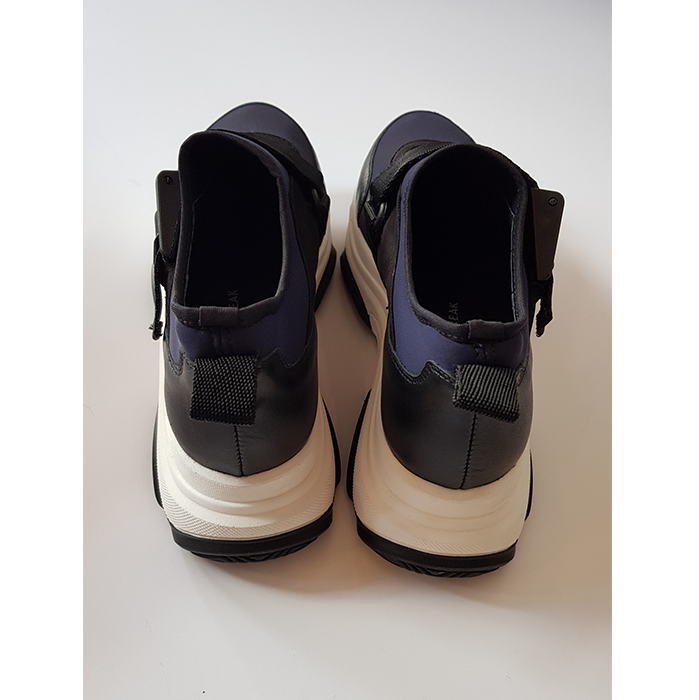 Navy BlackTrainers1.png