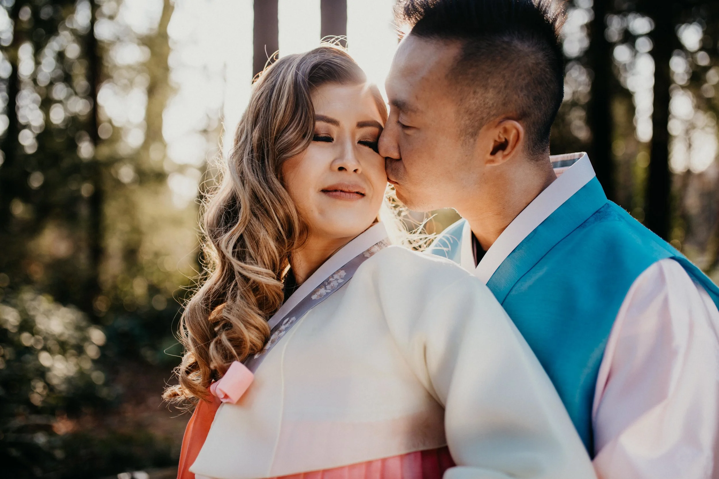 Christina & Eddie Engagement March 23rd, 2019 Location: Gastown & Stanley Park Photos shot on: Canon EOS R, Canon Mark IV, Fujifilm X-T3