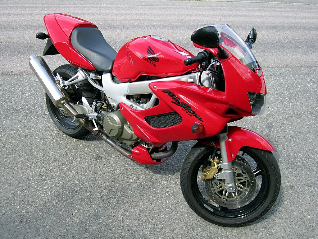 1024px-Honda_Firestorm_VTR_1000_F.jpg