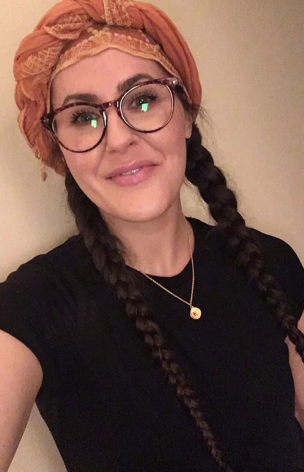 LINDSAY FARRER / RAW HOST Lindsay is a lover of nature, animals, personal growth, spirituality and spending time with like minded people. Which makes the RAW Retreat one of her most favourite weekends of the year! Can’t wait to see you at all RAW 2019!