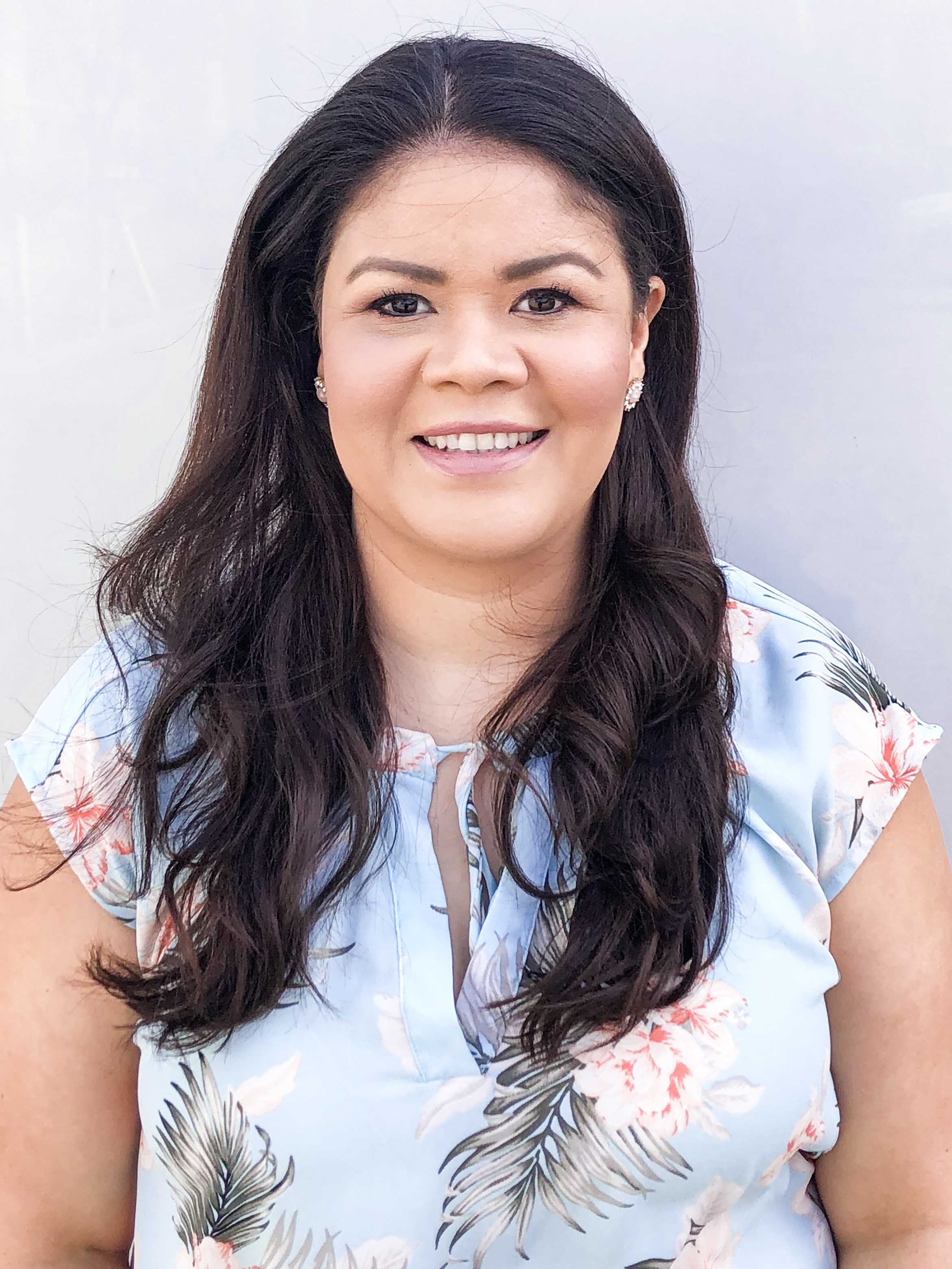 SEIDY RAYO / RAW HOST Seidy is outgoing, fun and adventurous. She has a thirst for life and loves to learn a little bit about a lot of topics. She is a huge advocate for women supporting and uplifting women. The RAW Retreat is one of the things she looks forward to each summer. Since food is one of her passions, you can usually find Seidy cooking up something delicious in her kitchen. Want to know her secret ingredient? LOVE!