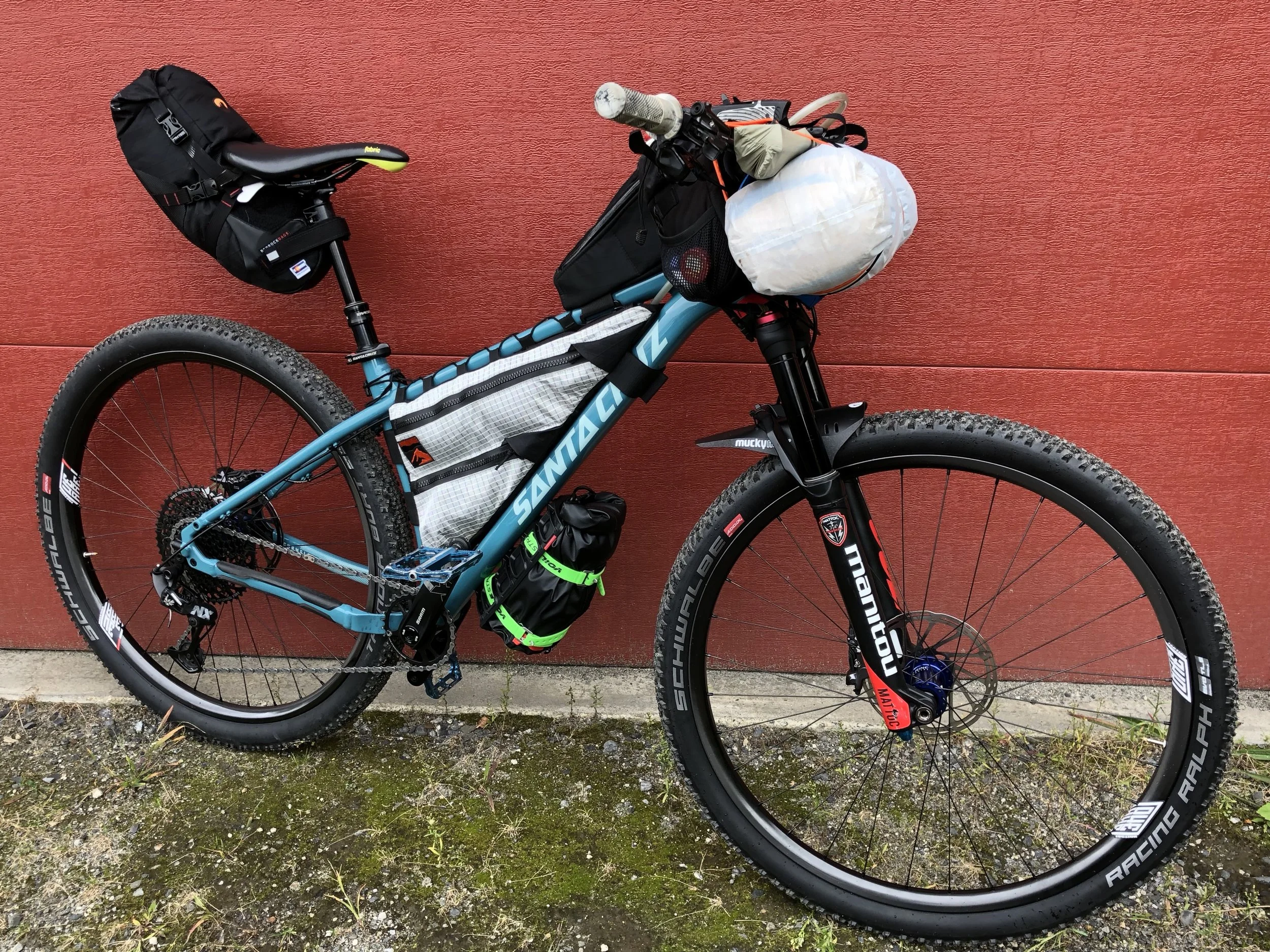 Same bike in Bikepacking mode with 29 x 2.25’s and short fork.