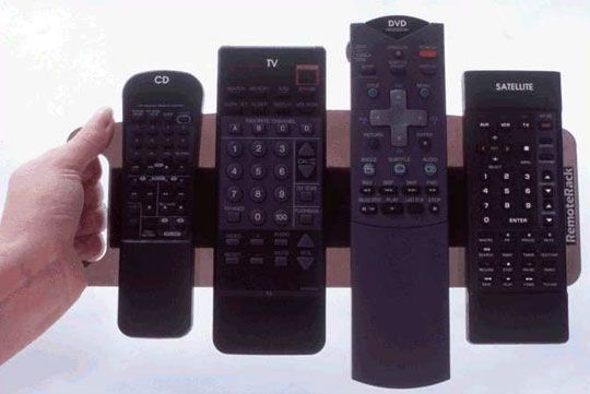 remote+control+holder+-+Be+Neatly+Organized