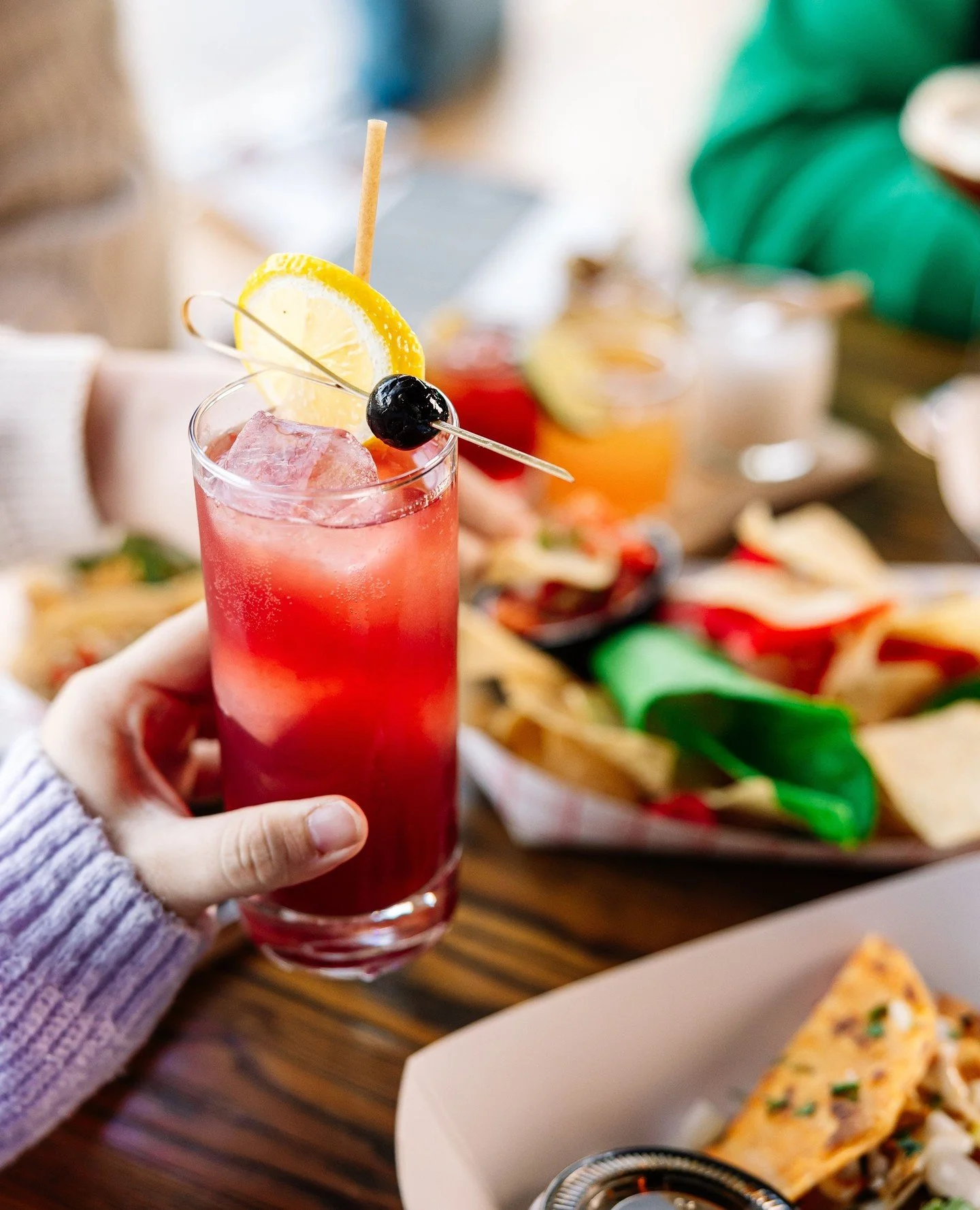 Cheers to the weekend ✨ As we're easing our way back into 'real life', we hope you take a little time to enjoy a taco from @taco_jardin and maybe a beverage, too. Our winter menu is live, so come on in and enjoy! ⁠