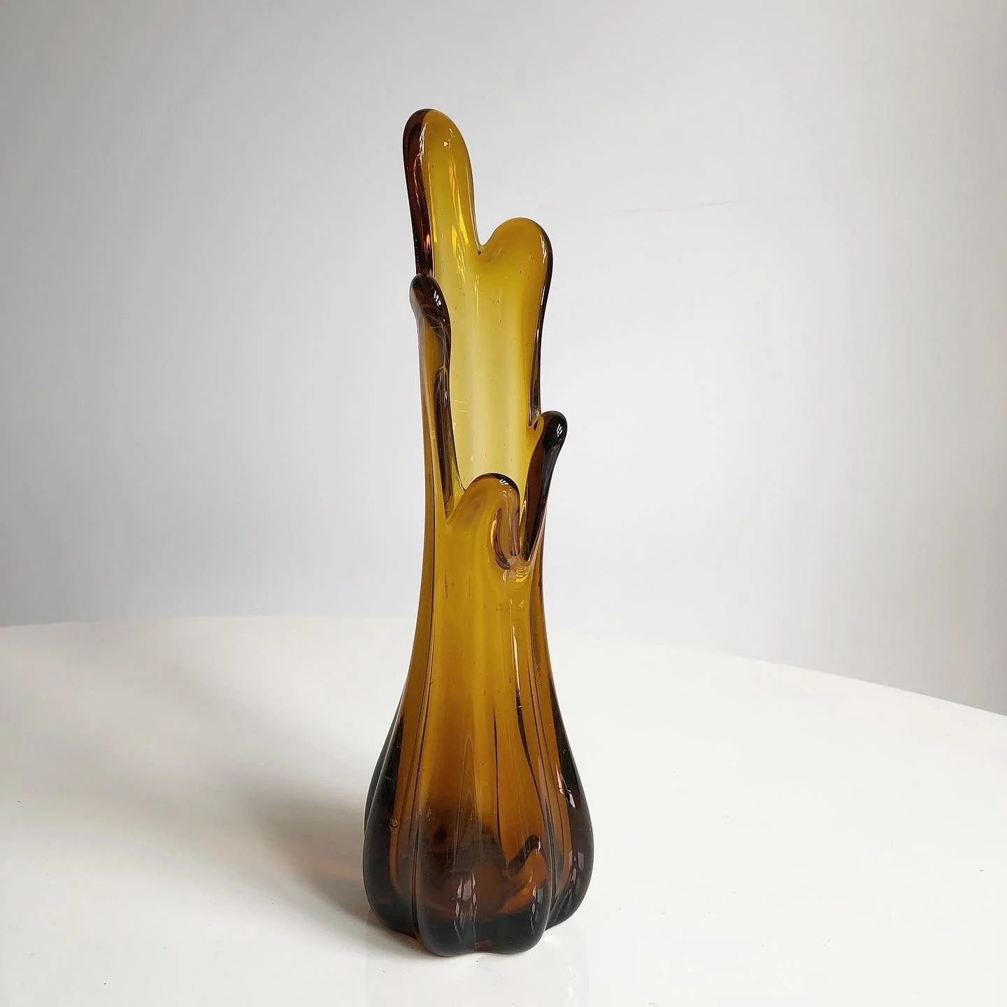 amber glass vase 2.JPG