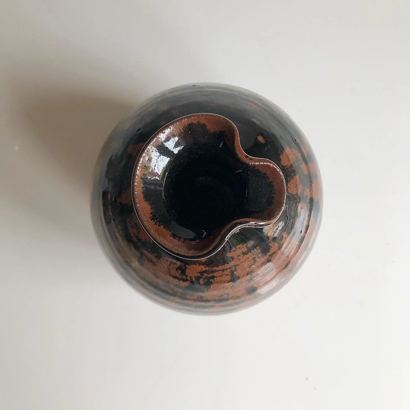 vintage pottery vase 3.JPG
