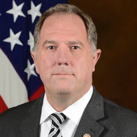 Craig Wilhelm- Advisor Craig Wilhelm is the President of Windy25 Memorial Fund, President and Owner of Abacus Worldwide Consulting, and serves as Oregon's Civilian Aide to the Secretary of the Army. His extensive knowledge in strategic planning and passion for veterans services make him a valuable advisor for The Extra Mile Foundation.